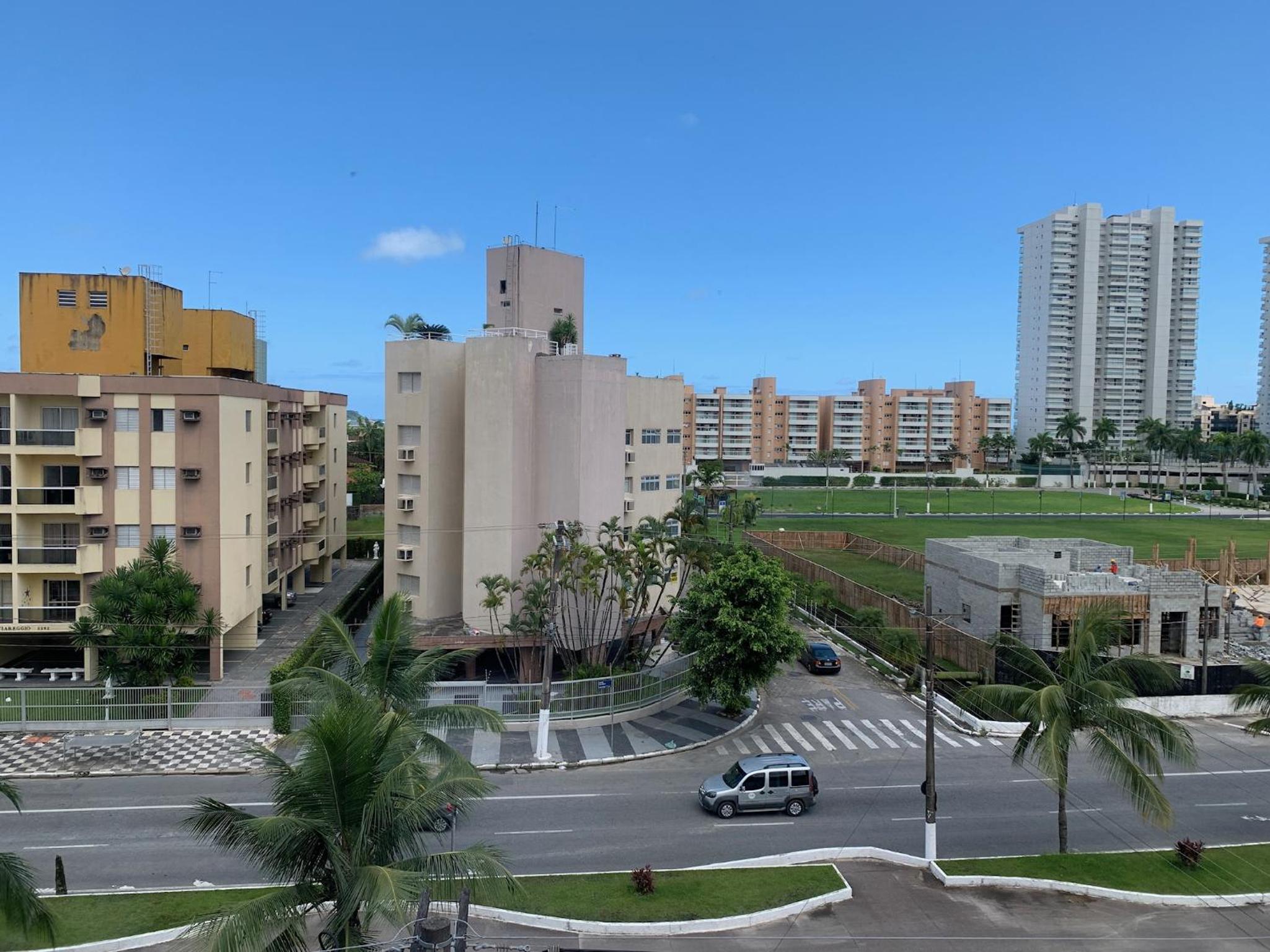 Apartamento 41A Mobiliado prox a praia da Enseada view 3