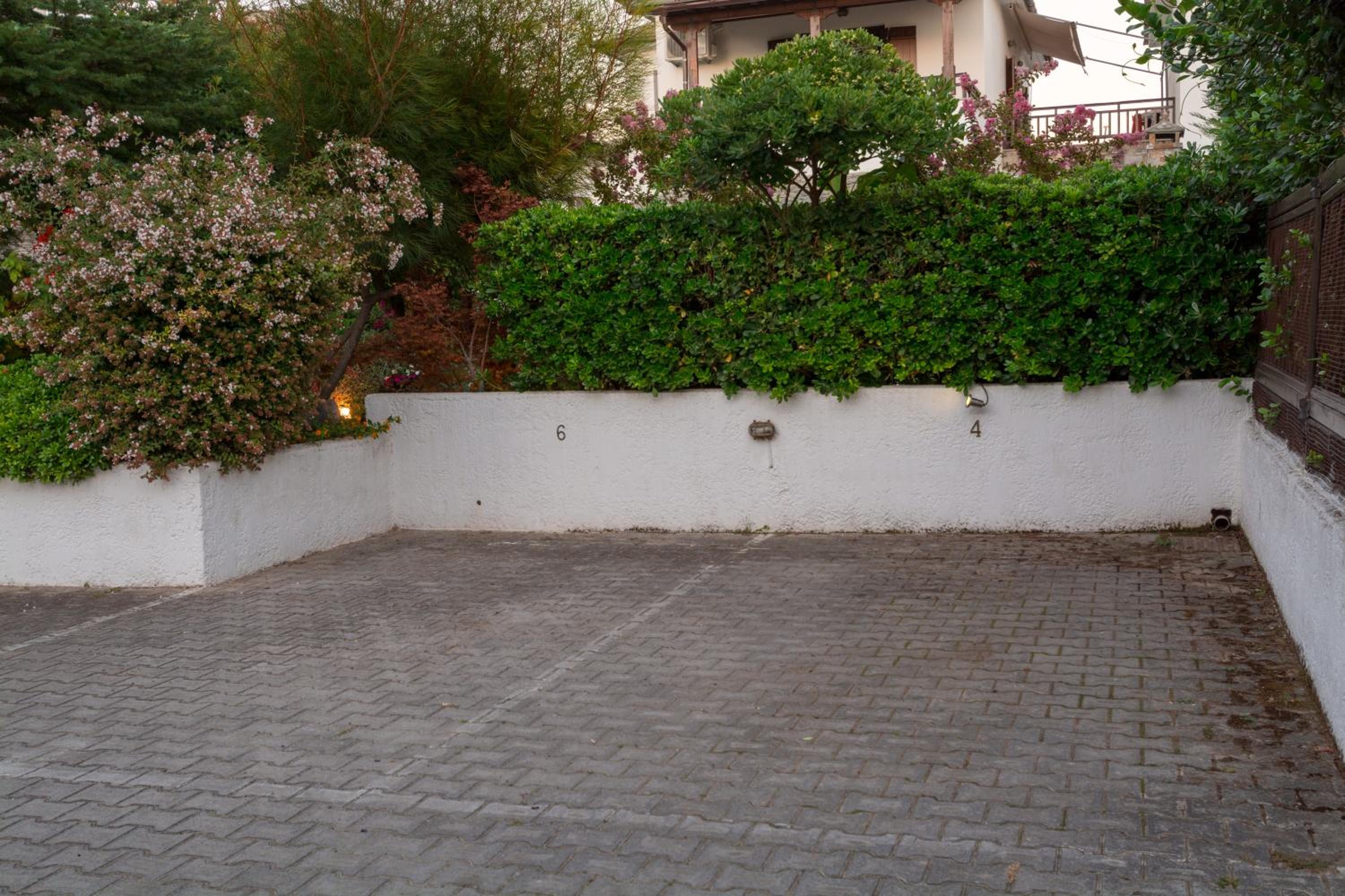 Photo 36