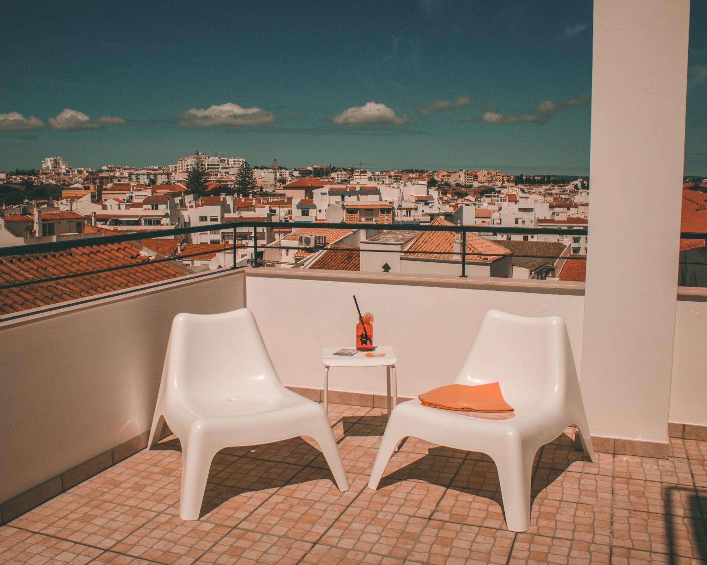 ALMAS ROOMS view 3