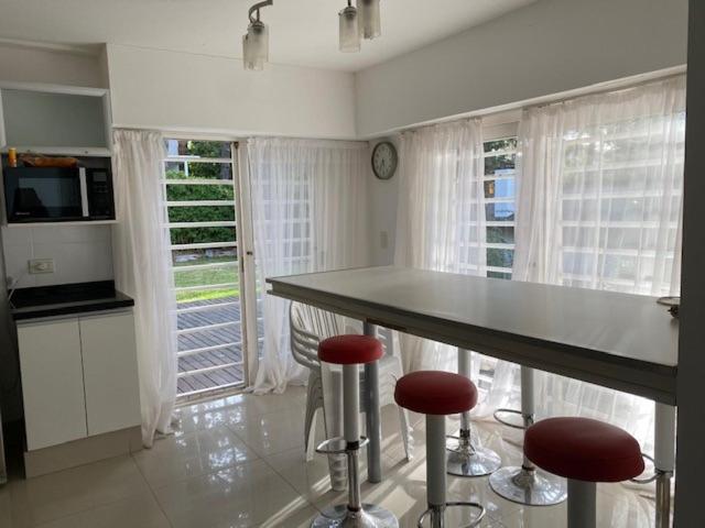 PINAMAR CASA HASTA 10 PERSONAS SE ALQUILA MINIMO 2 NOCHES s