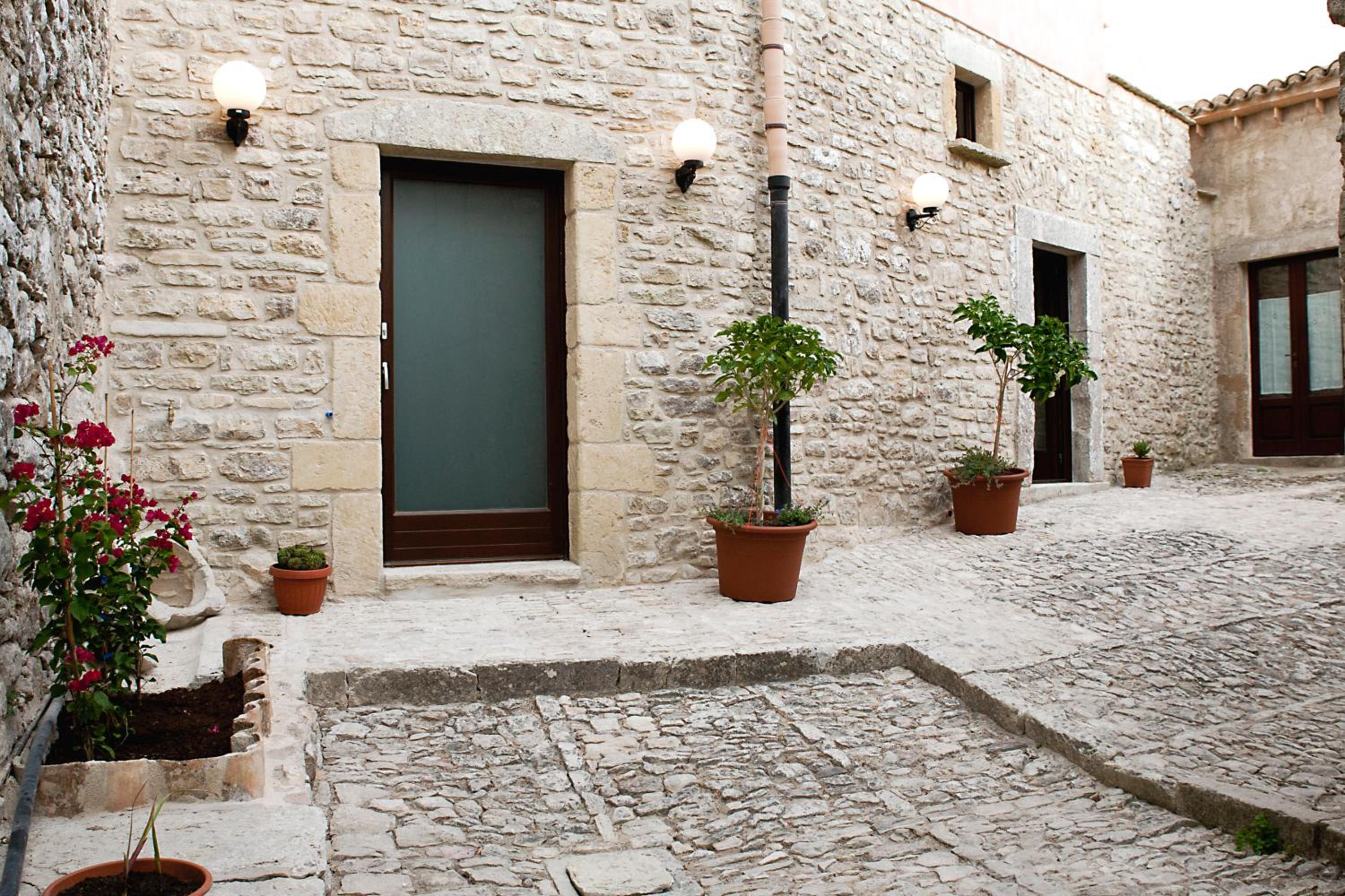 Residence San Martino - Rooms & Suite Apartments
