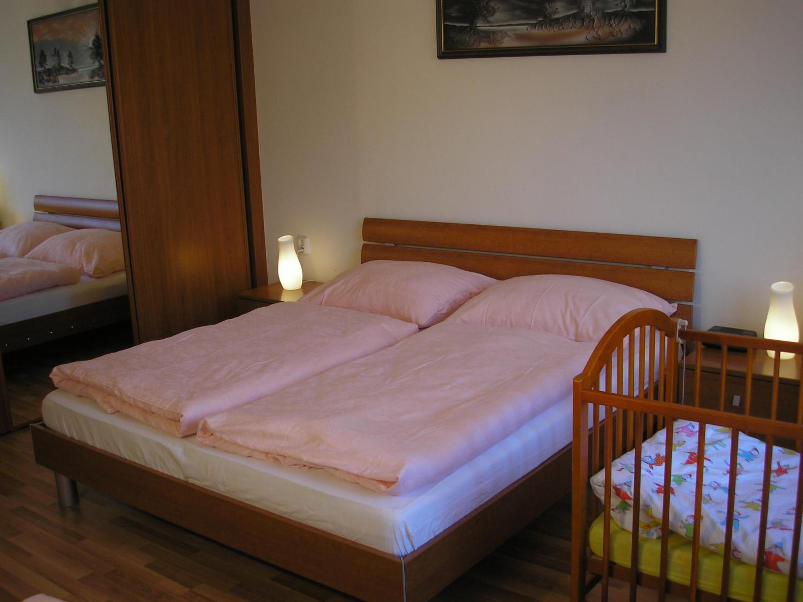 Grand 220m2 Old Town Apartment, 5BR,2BA,2WC, Sleeps up to 15