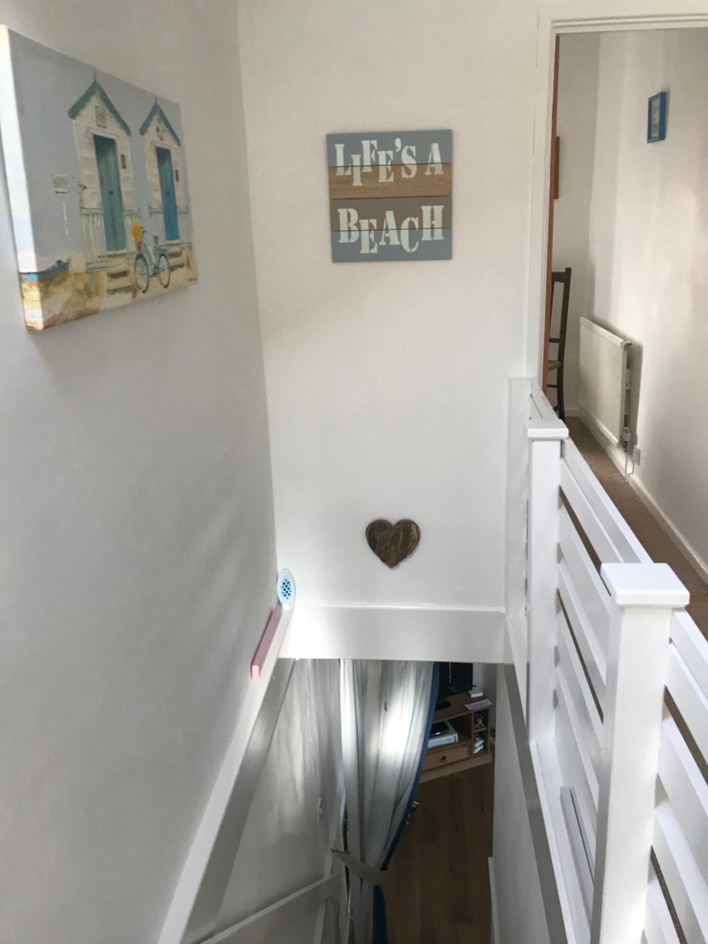 Aelfor Cozy Cottage view 5