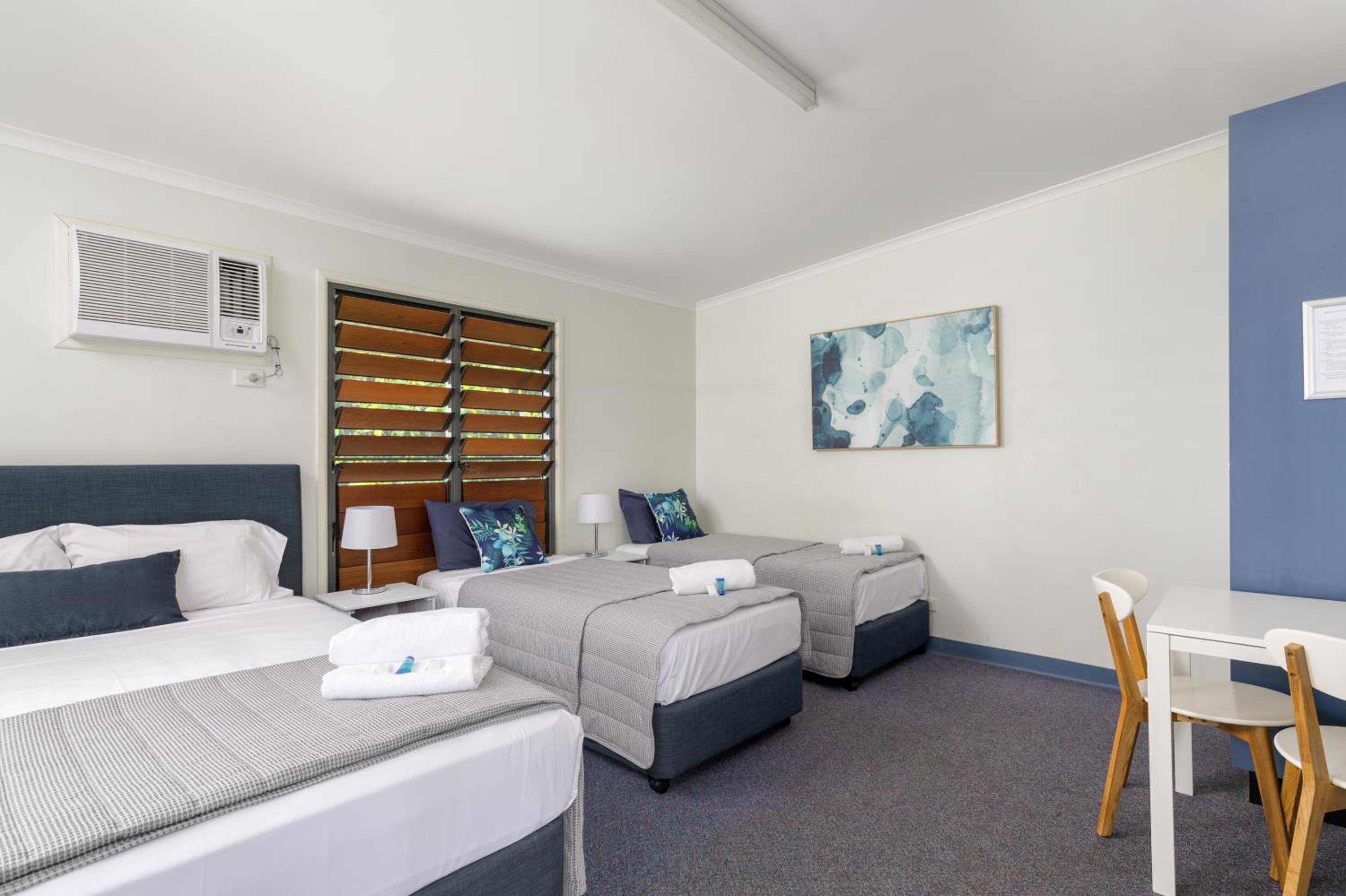 Tin Can Bay's Sleepy Lagoon Motel