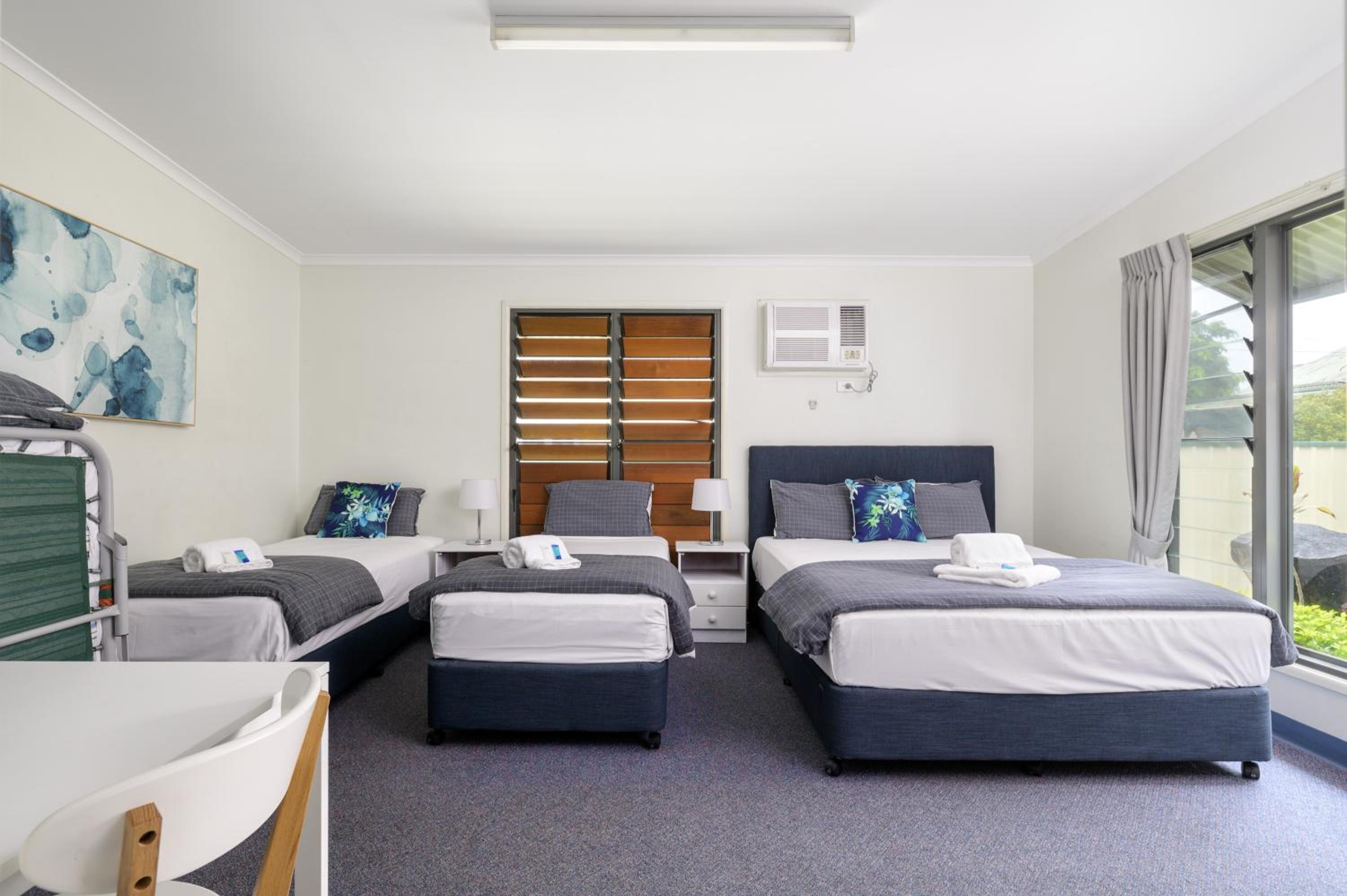 Tin Can Bay's Sleepy Lagoon Motel