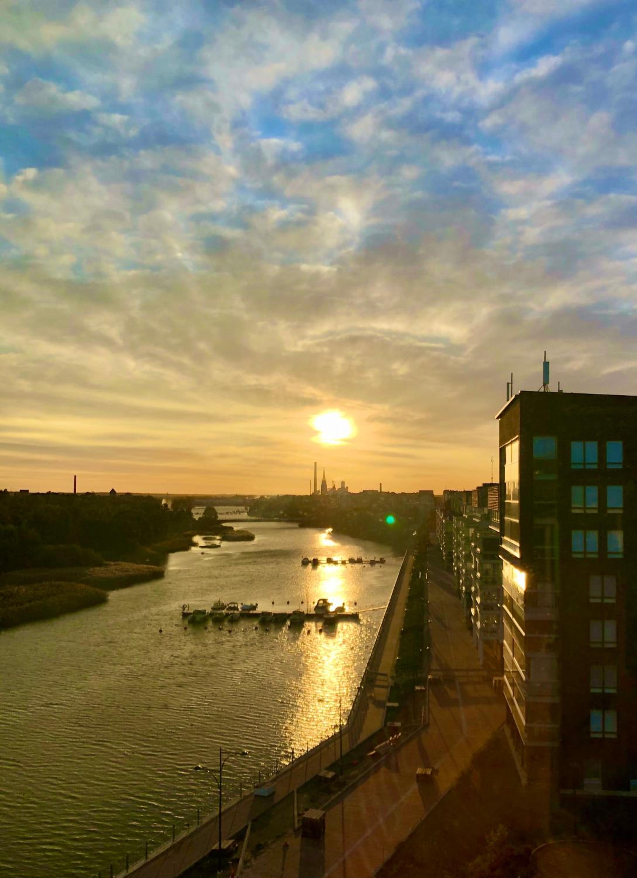 The River 31, Baritoni view 4