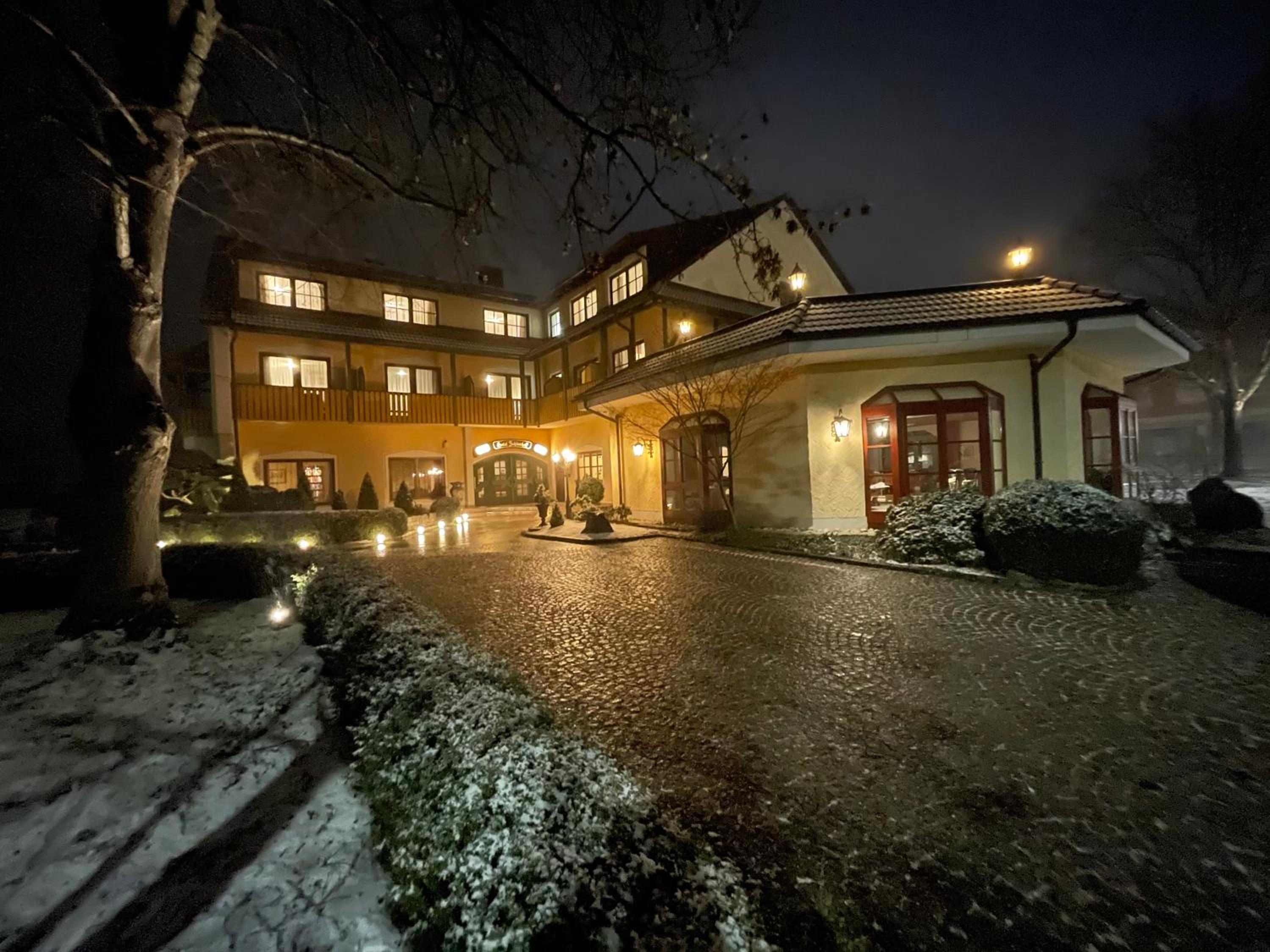Hotel Fohlenhof - Property Image 1