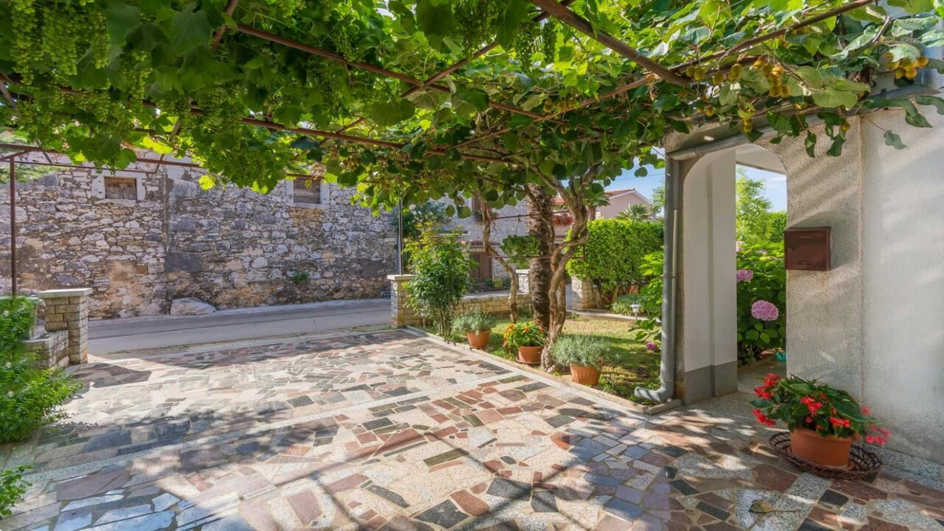 Apartment Dory by Rent Istria view 2
