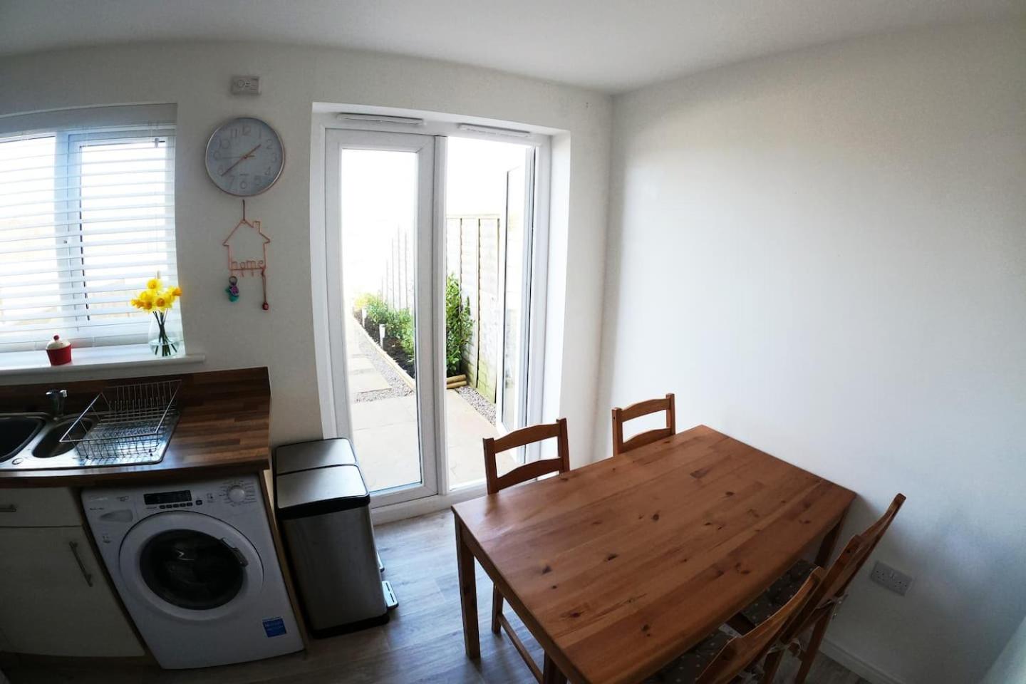 Cosy townhouse near Kidwelly view 4