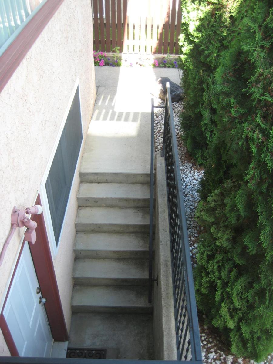 Four Cedars Accommodation
