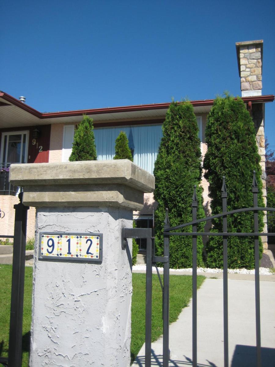 Four Cedars Accommodation