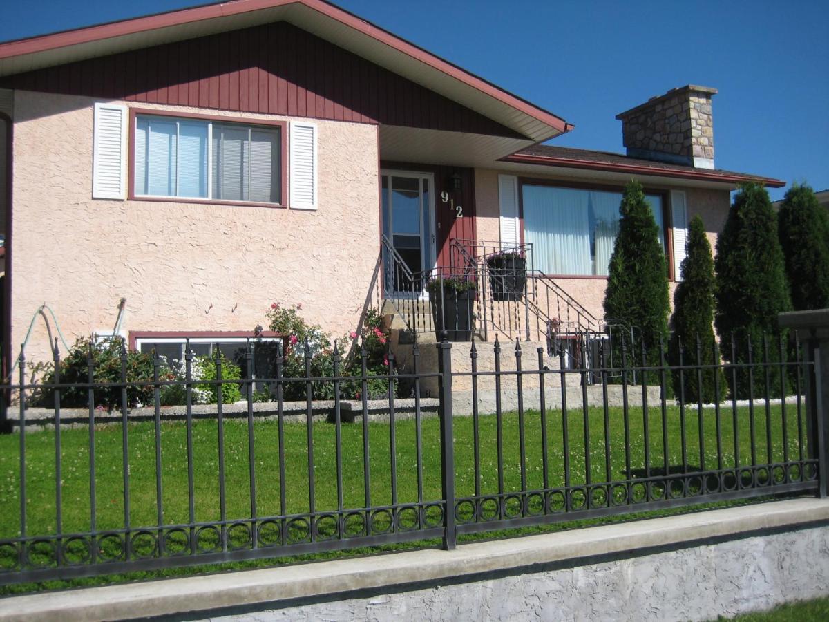 Four Cedars Accommodation