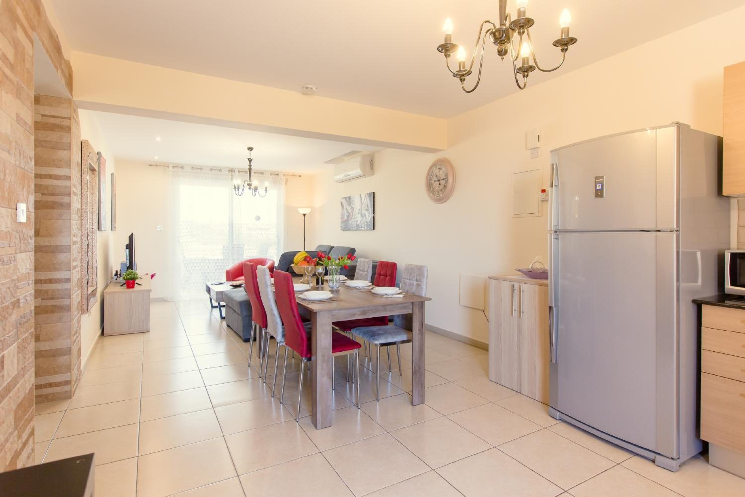 NISSI BEACH POOL VIEW APARTMENT FREE WIFI