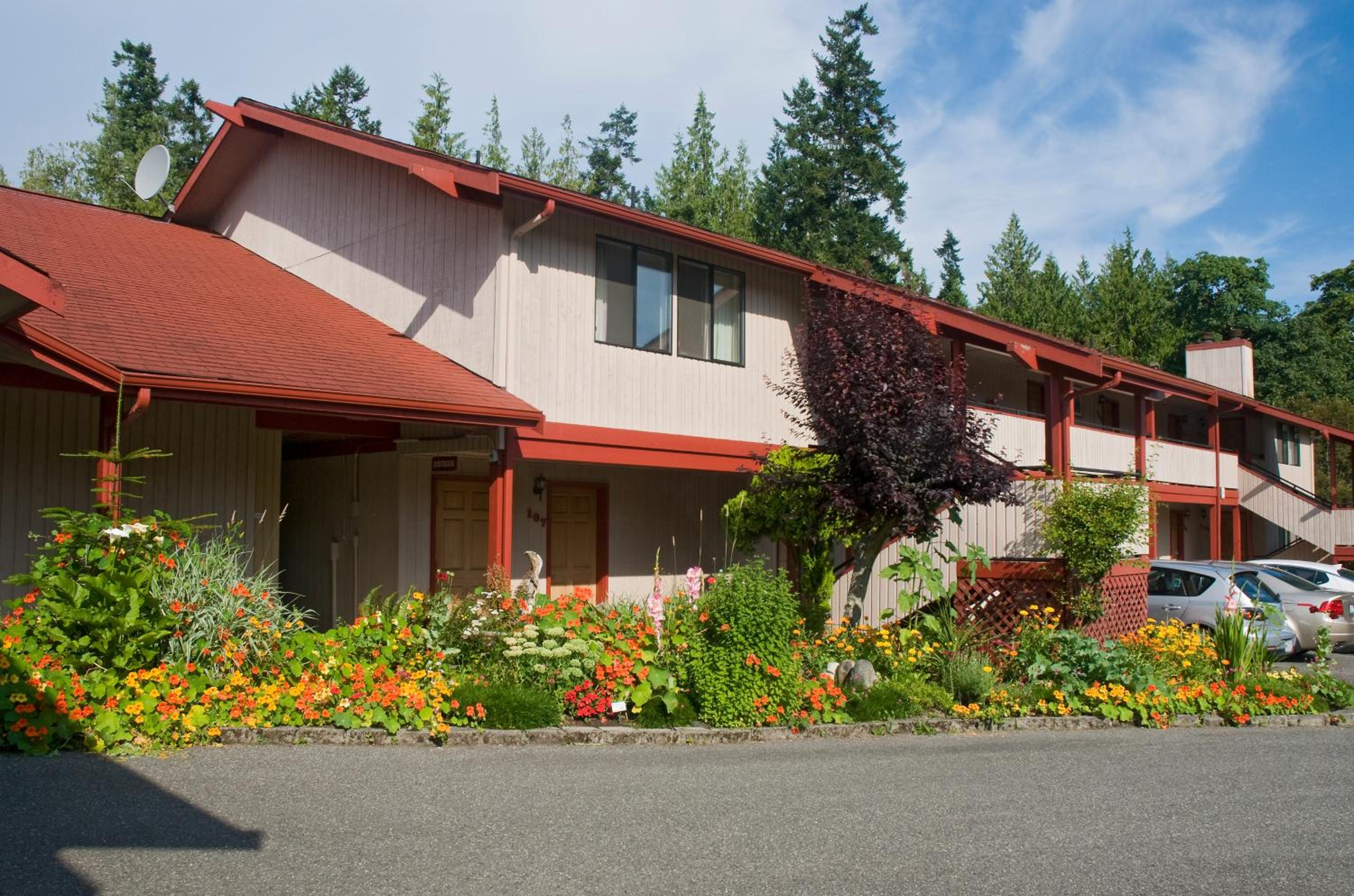 Sequim Bay Lodge