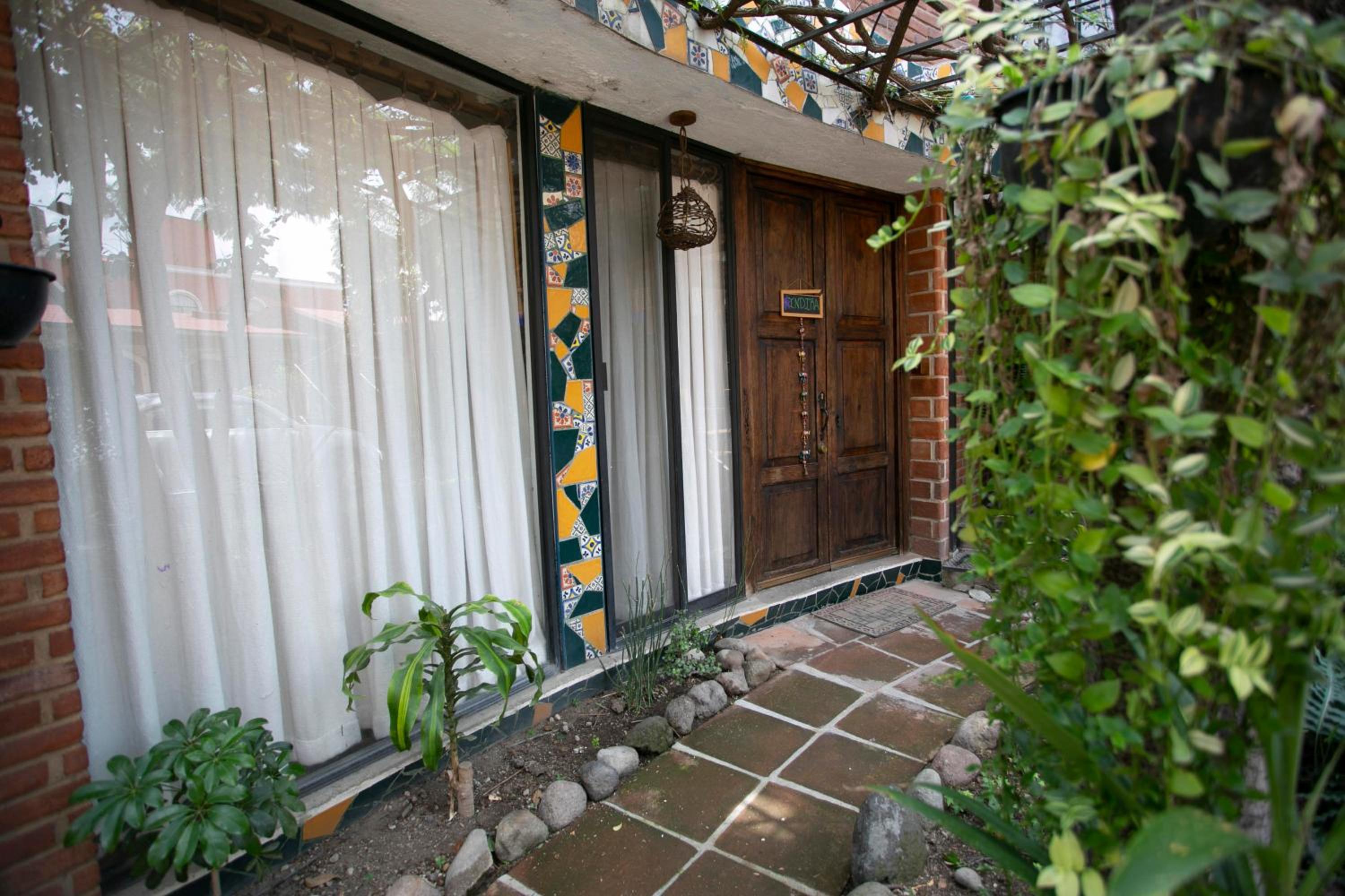 Majikal B&B - Amma view 3