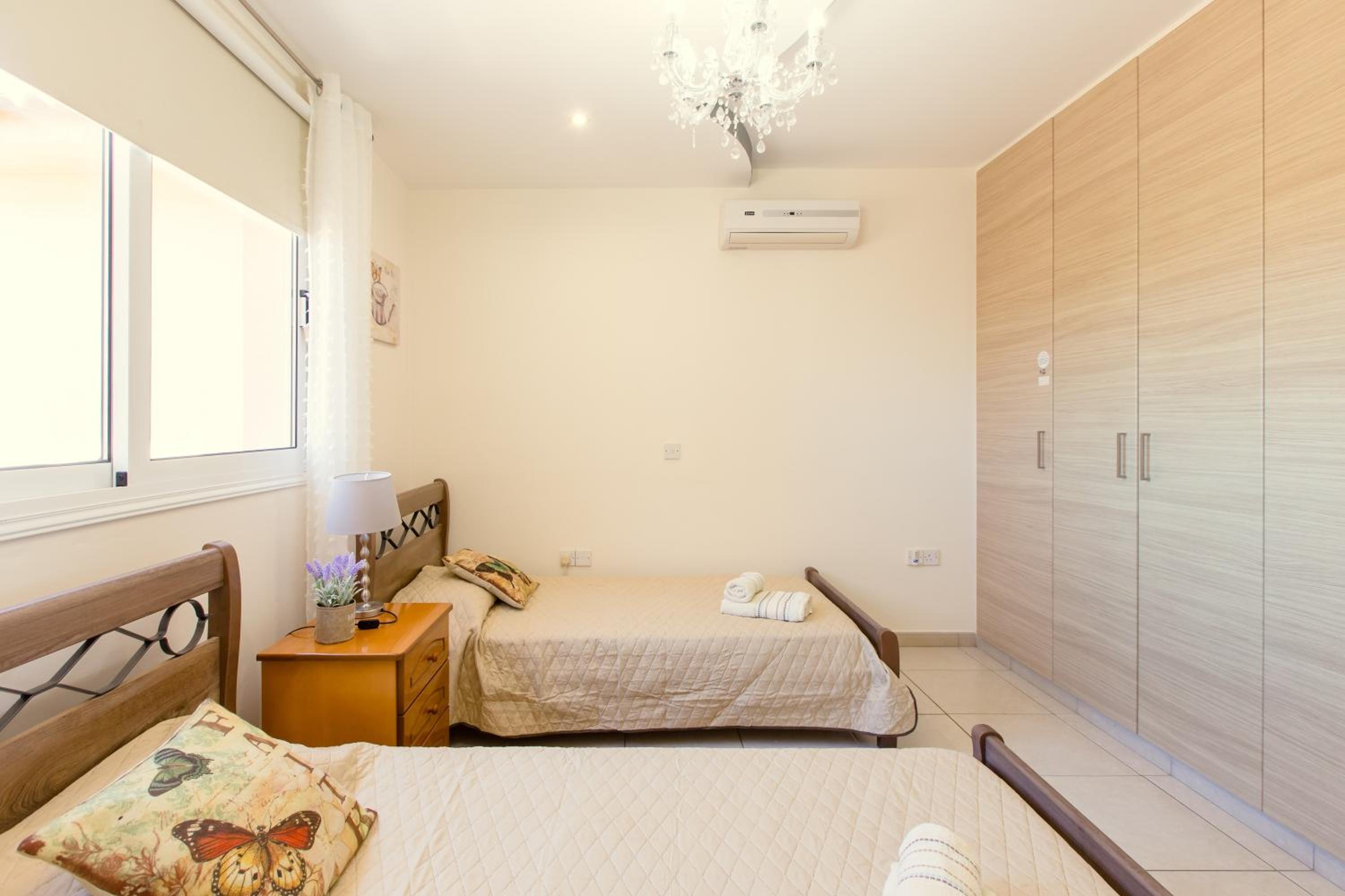NISSI BEACH POOL VIEW APARTMENT FREE WIFI
