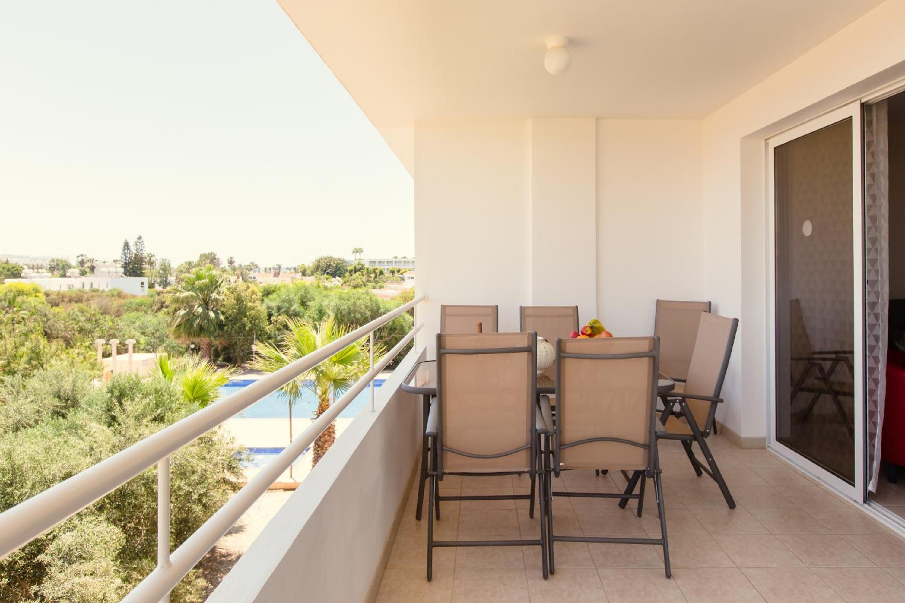 NISSI BEACH POOL VIEW APARTMENT FREE WIFI