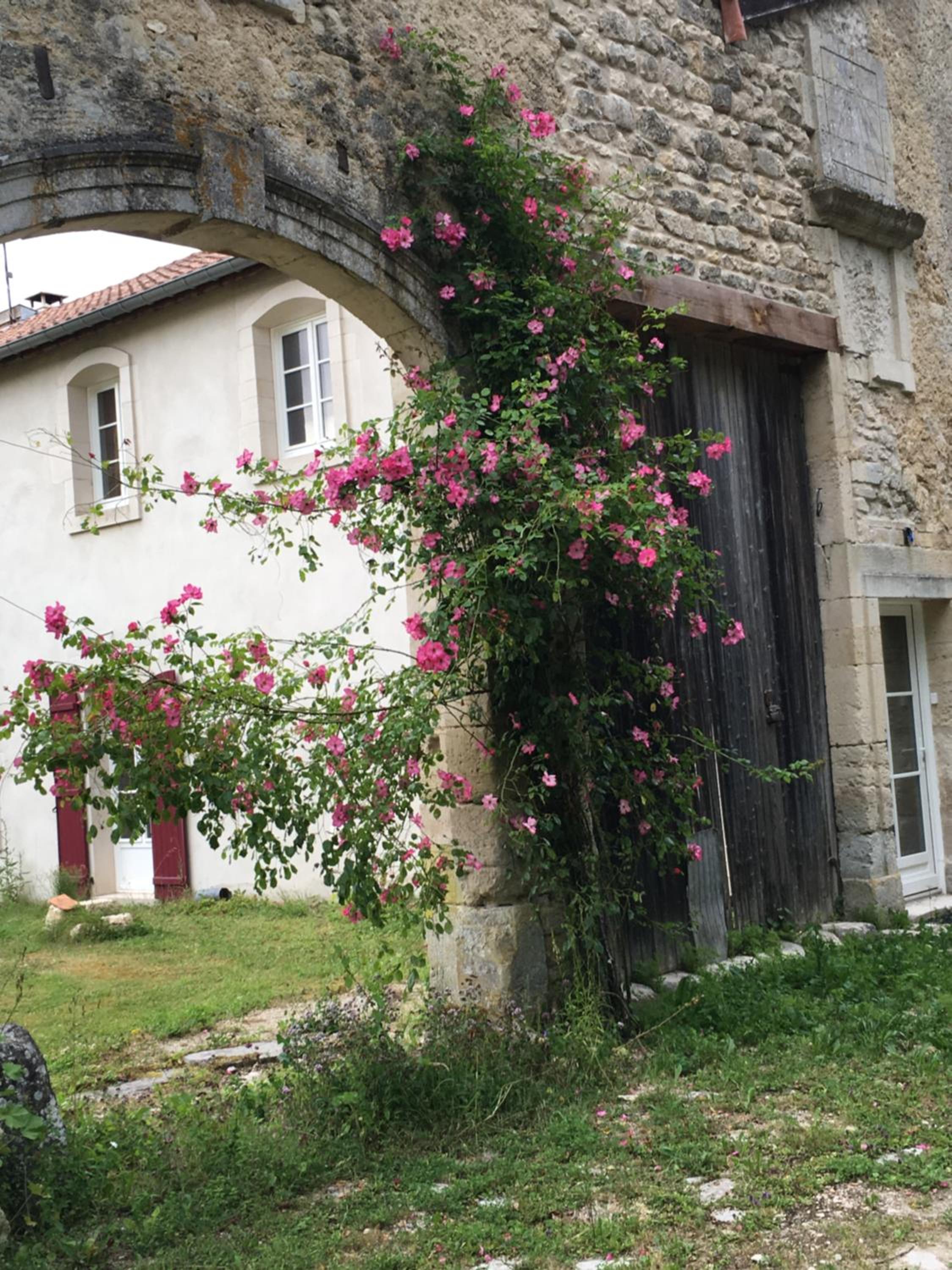 La Grange aux dames view 3