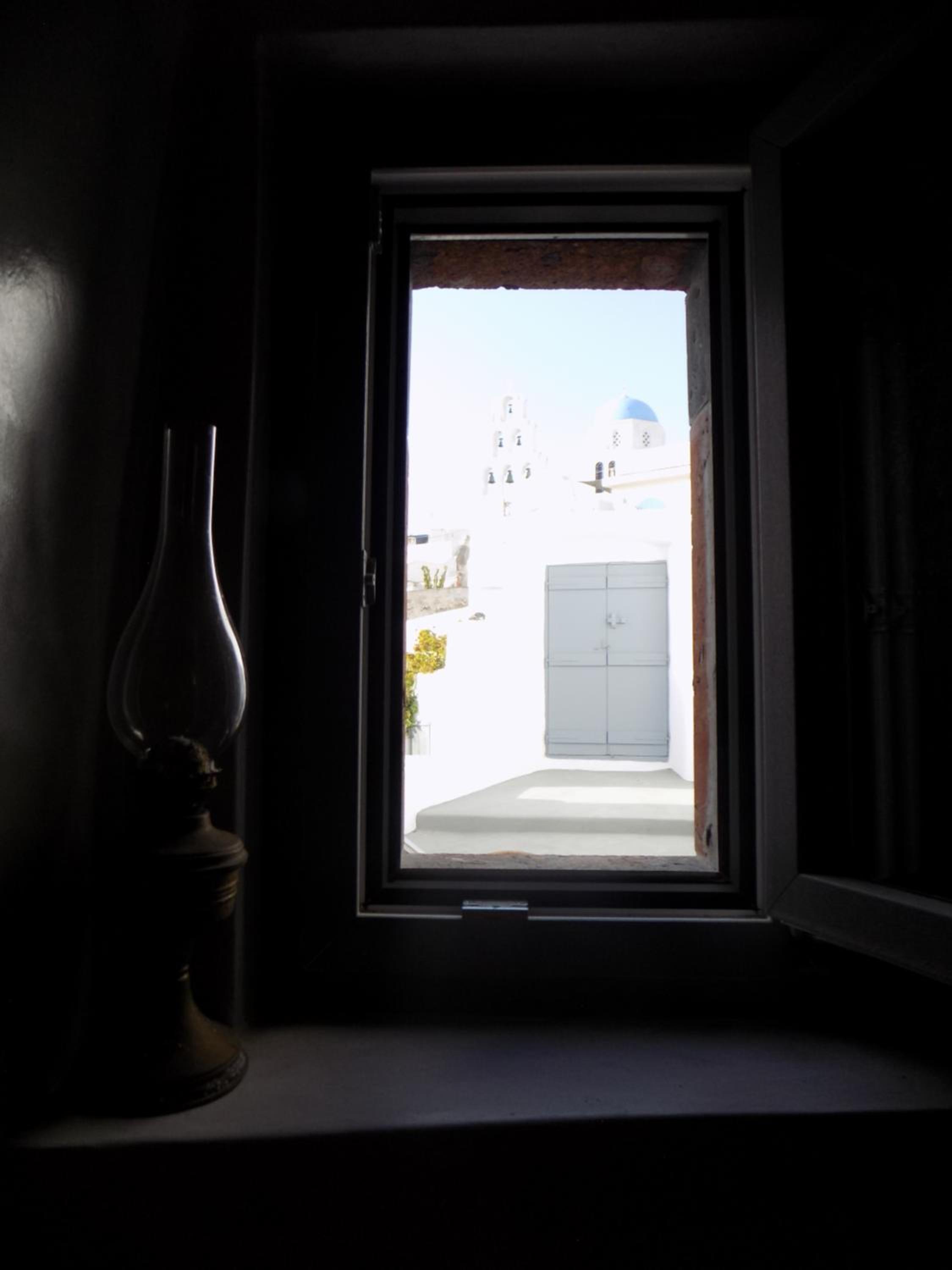 Imarkellis Santorini Cave House with yard