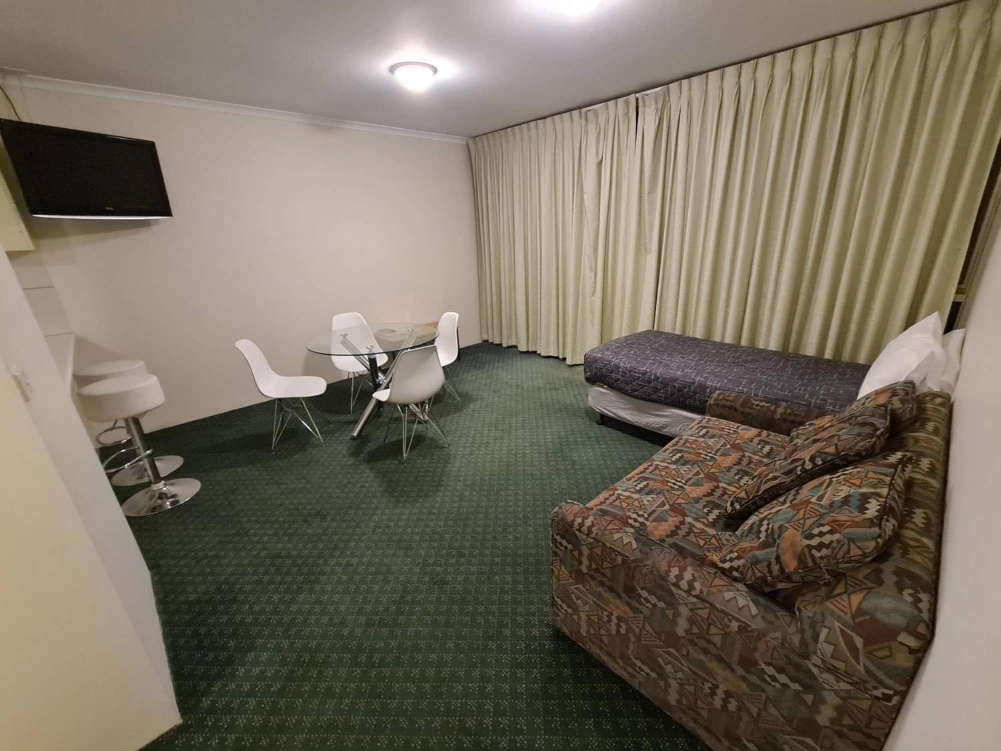 Cottonwood Motor Inn view 4