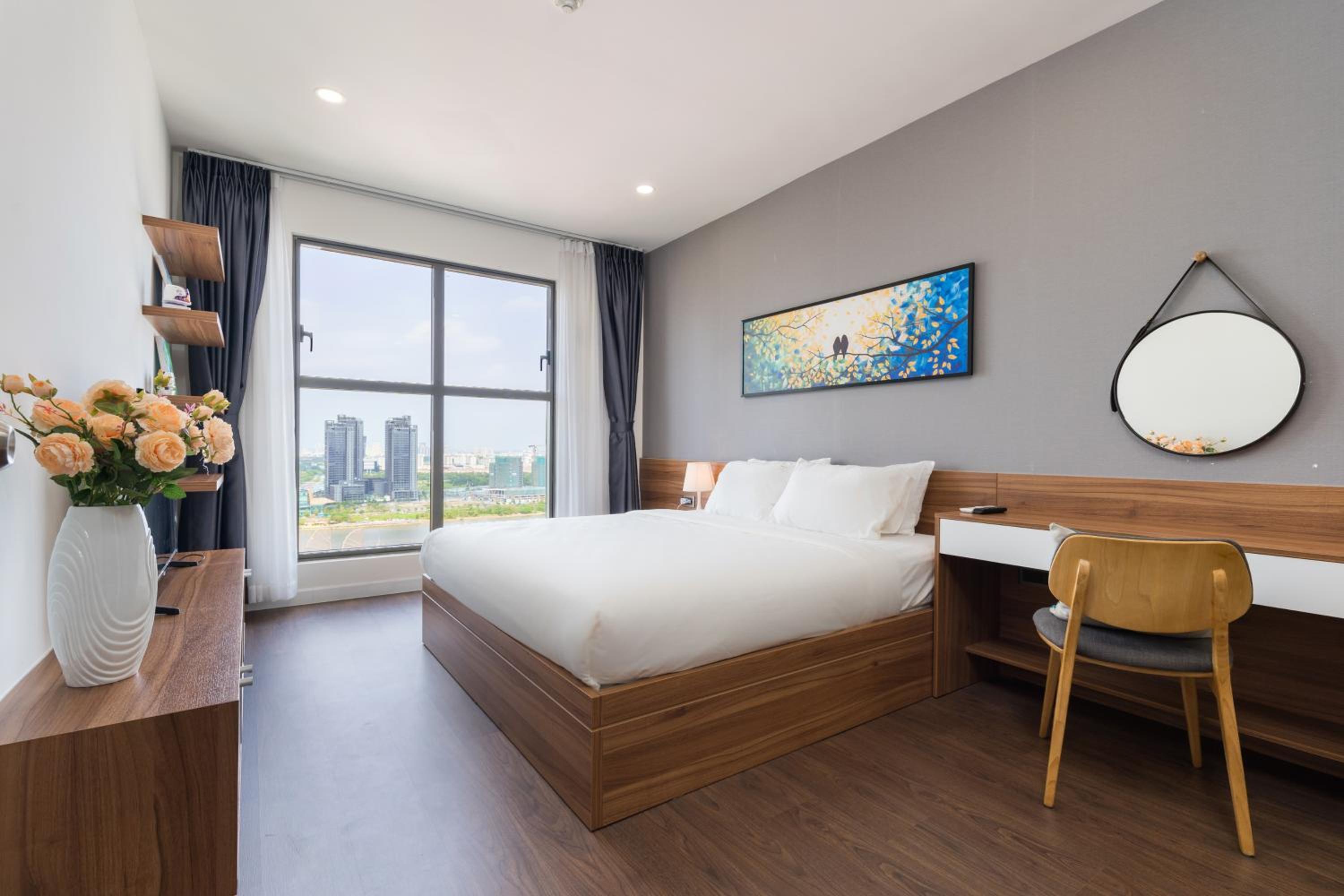 Saigon Royal Apartment 2 bedroom in center