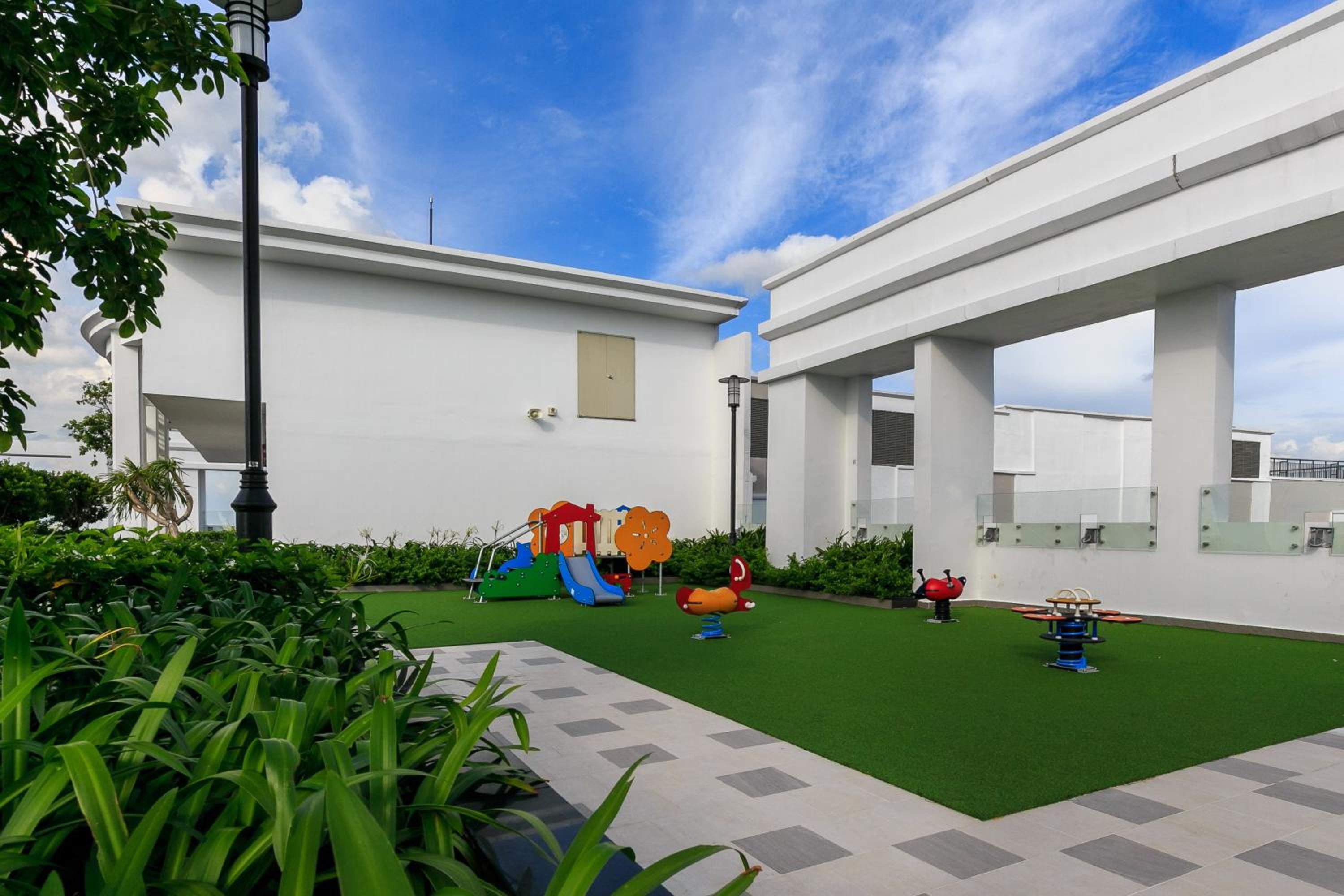 Saigon Royal Apartment 2 bedroom in center