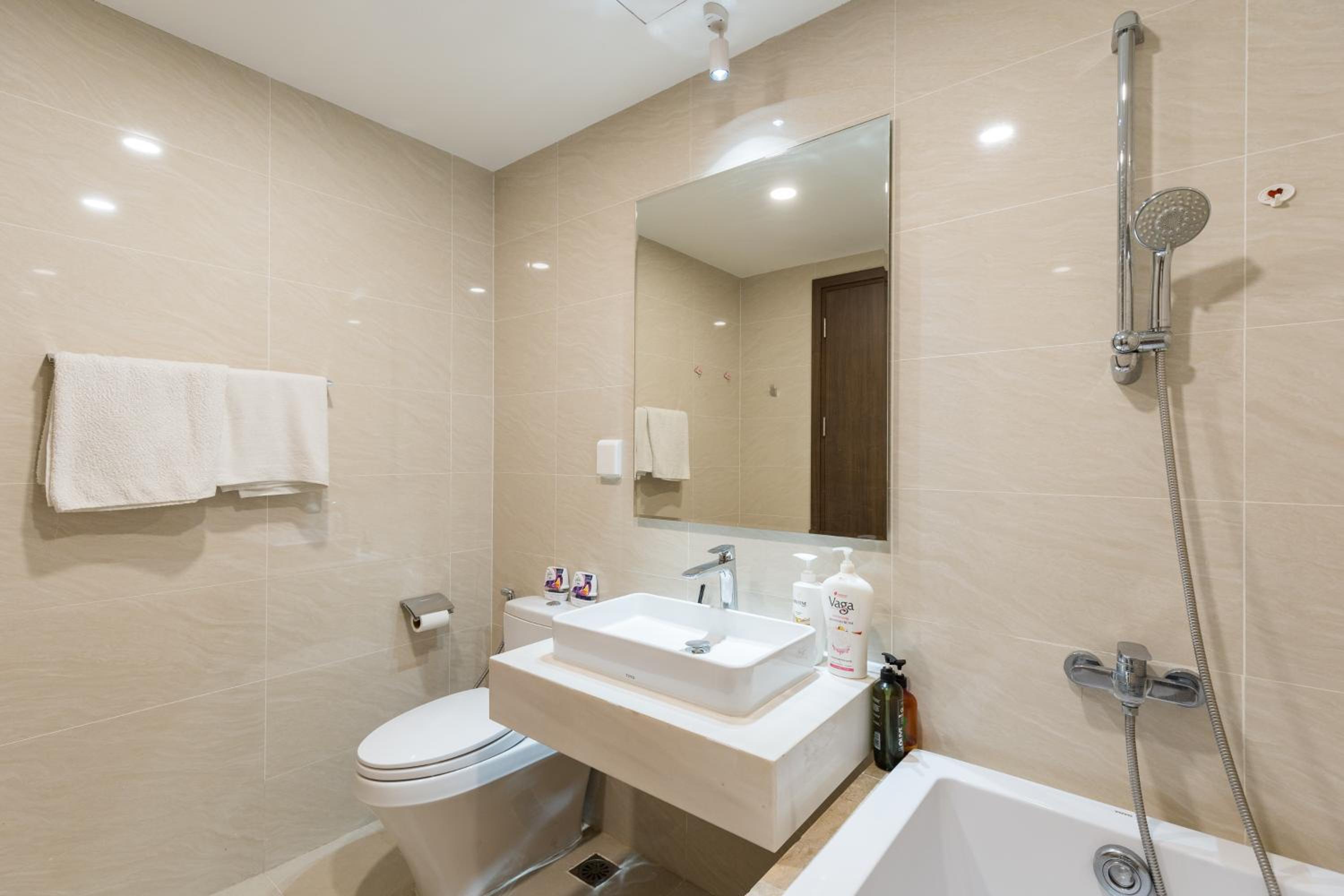Saigon Royal Apartment 2 bedroom in center