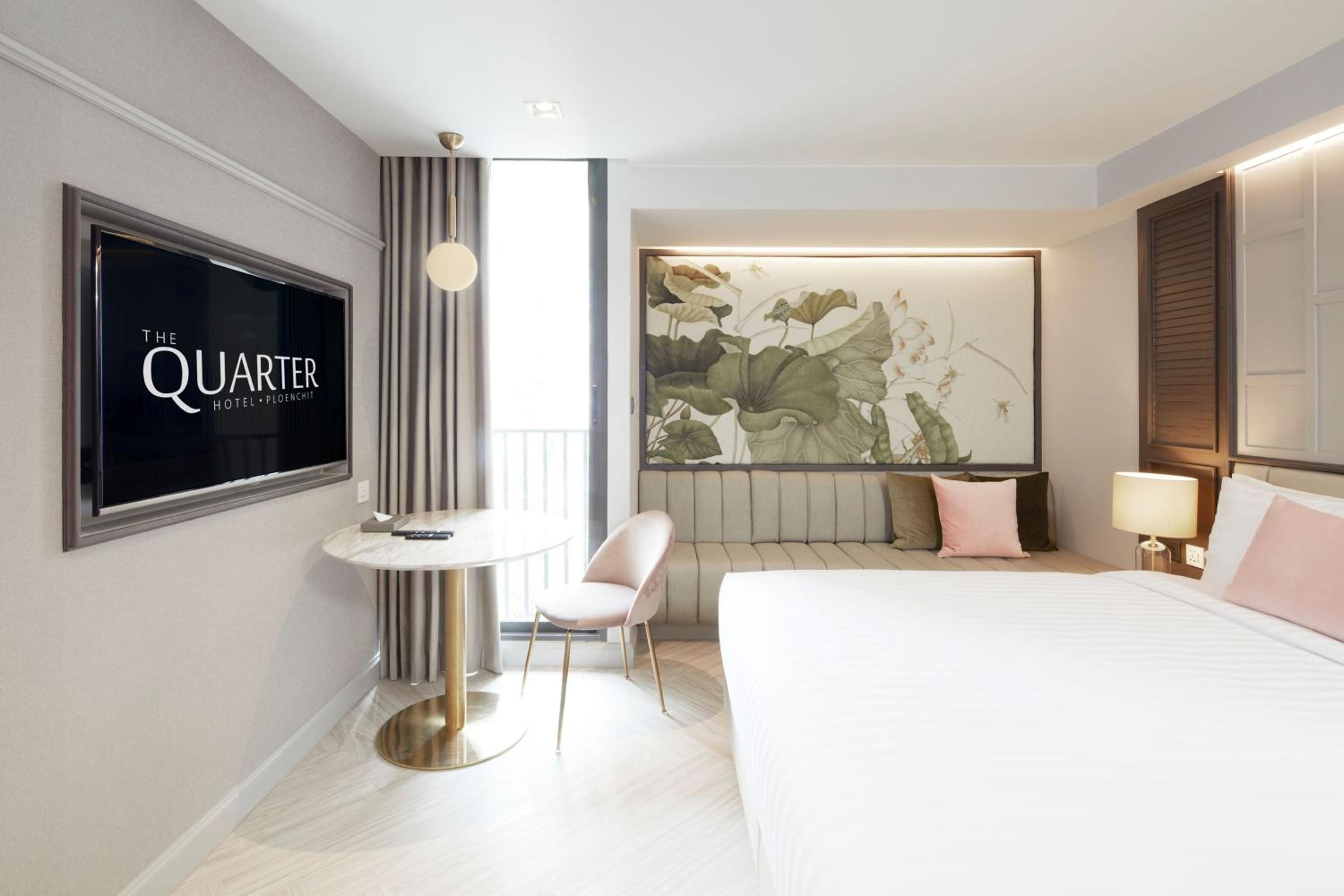 The Quarter Ploenchit by UHG