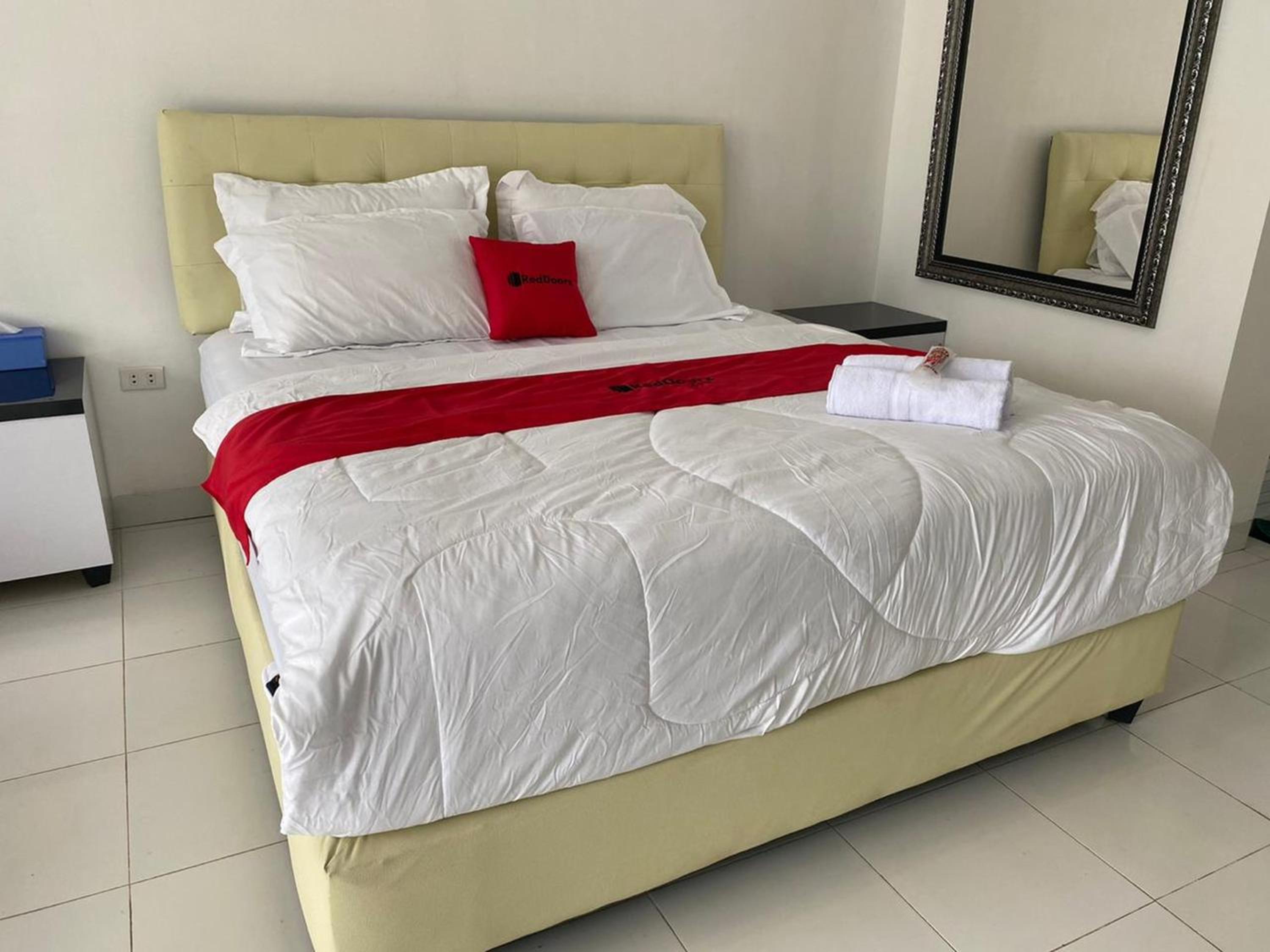 RedDoorz Plus at Puncak Mas Cottage Lampung view 5