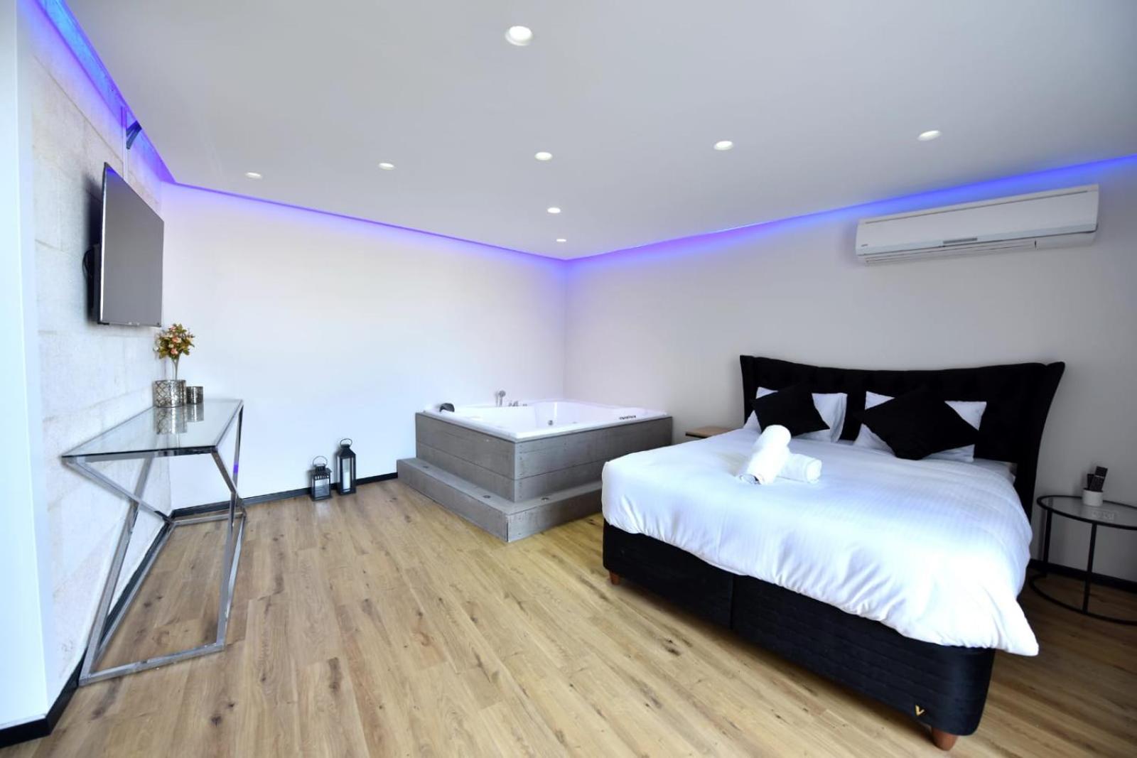 Private pool Luxury penthouses sea view Eilat view 5