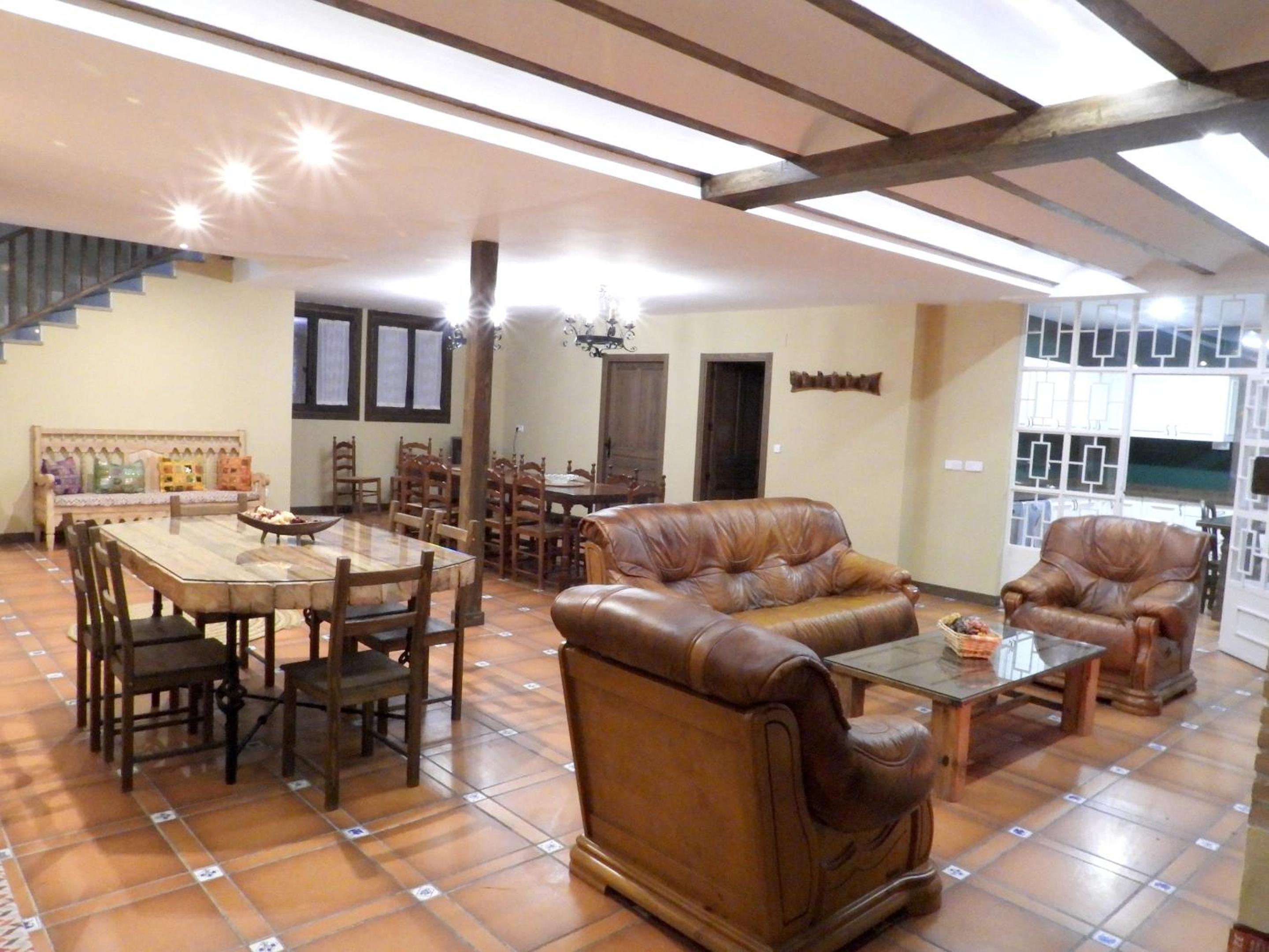 Spacious Villa with Private Pool, Villafranca De Los Caballeros