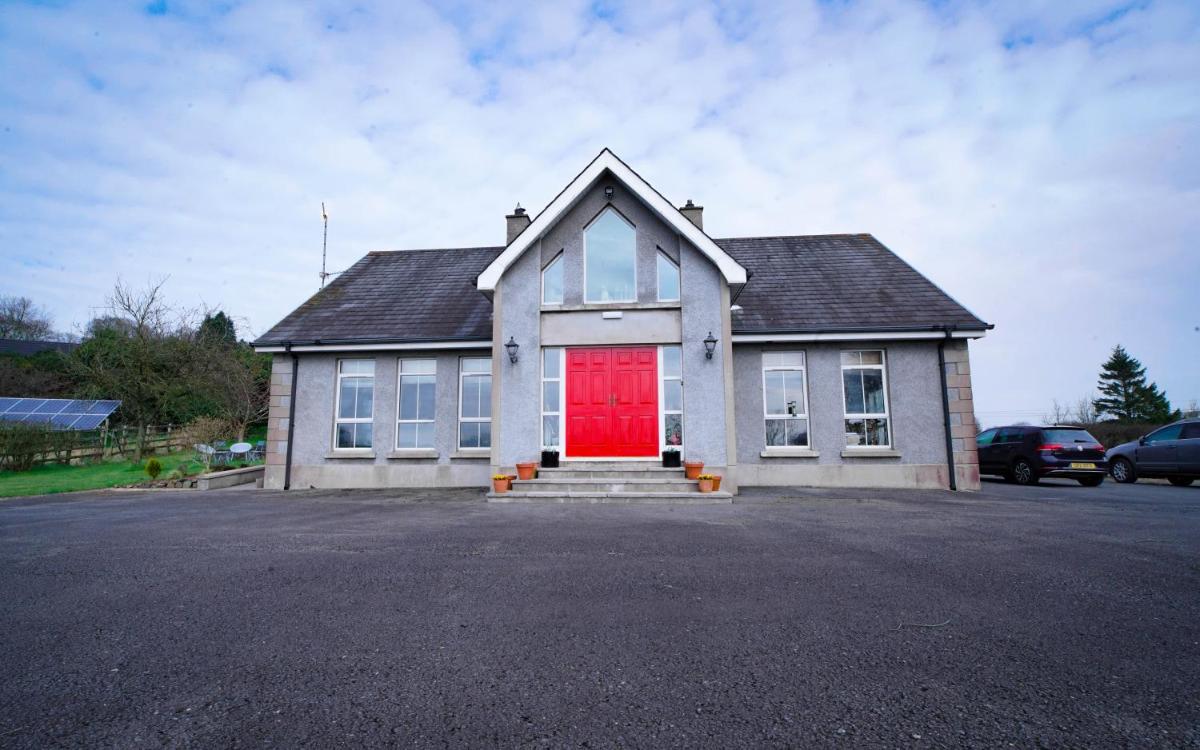 Hotel Glenburn Galgorm Bed & Breakfast - Image 1
