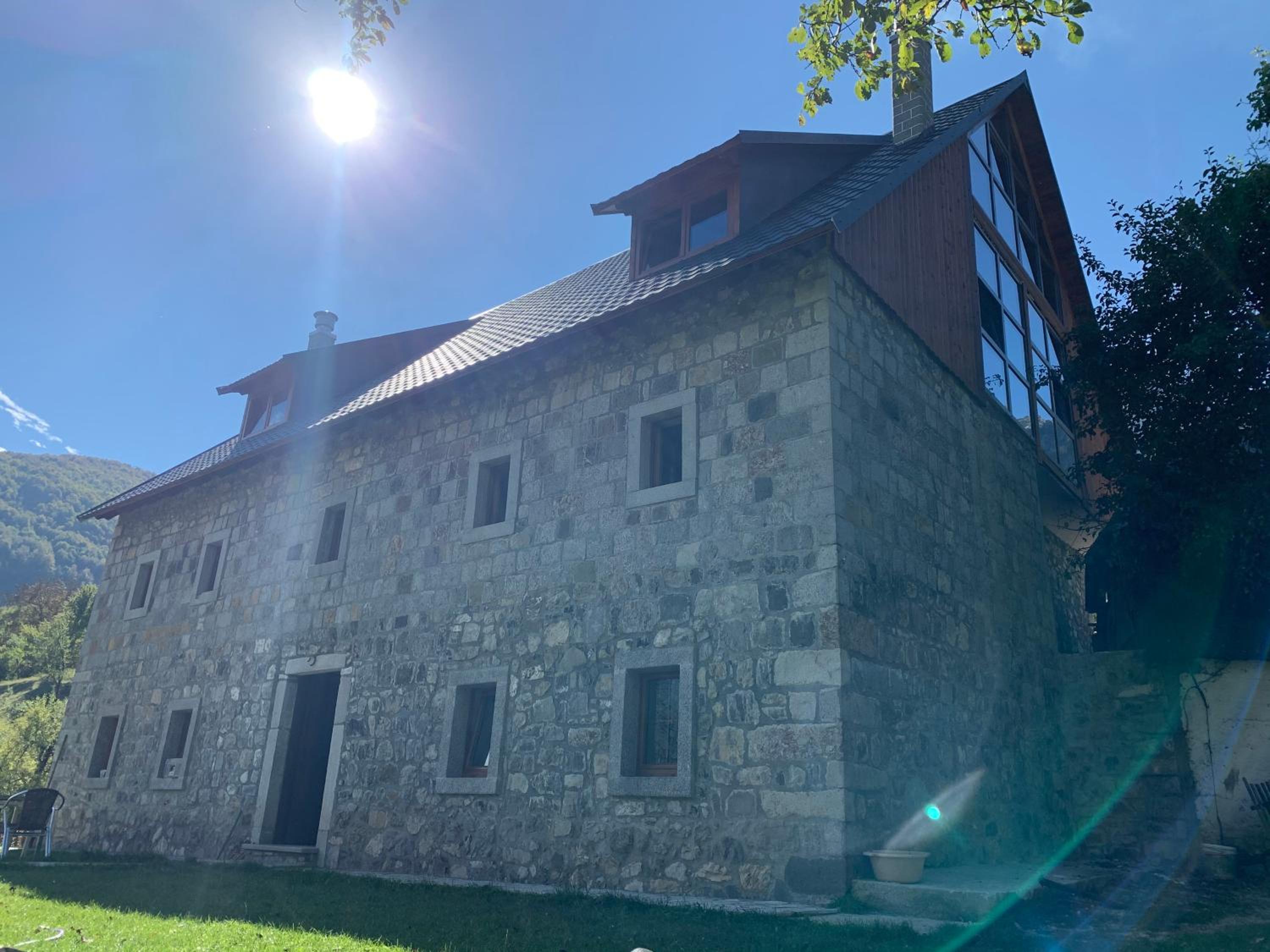 Molla Guest House