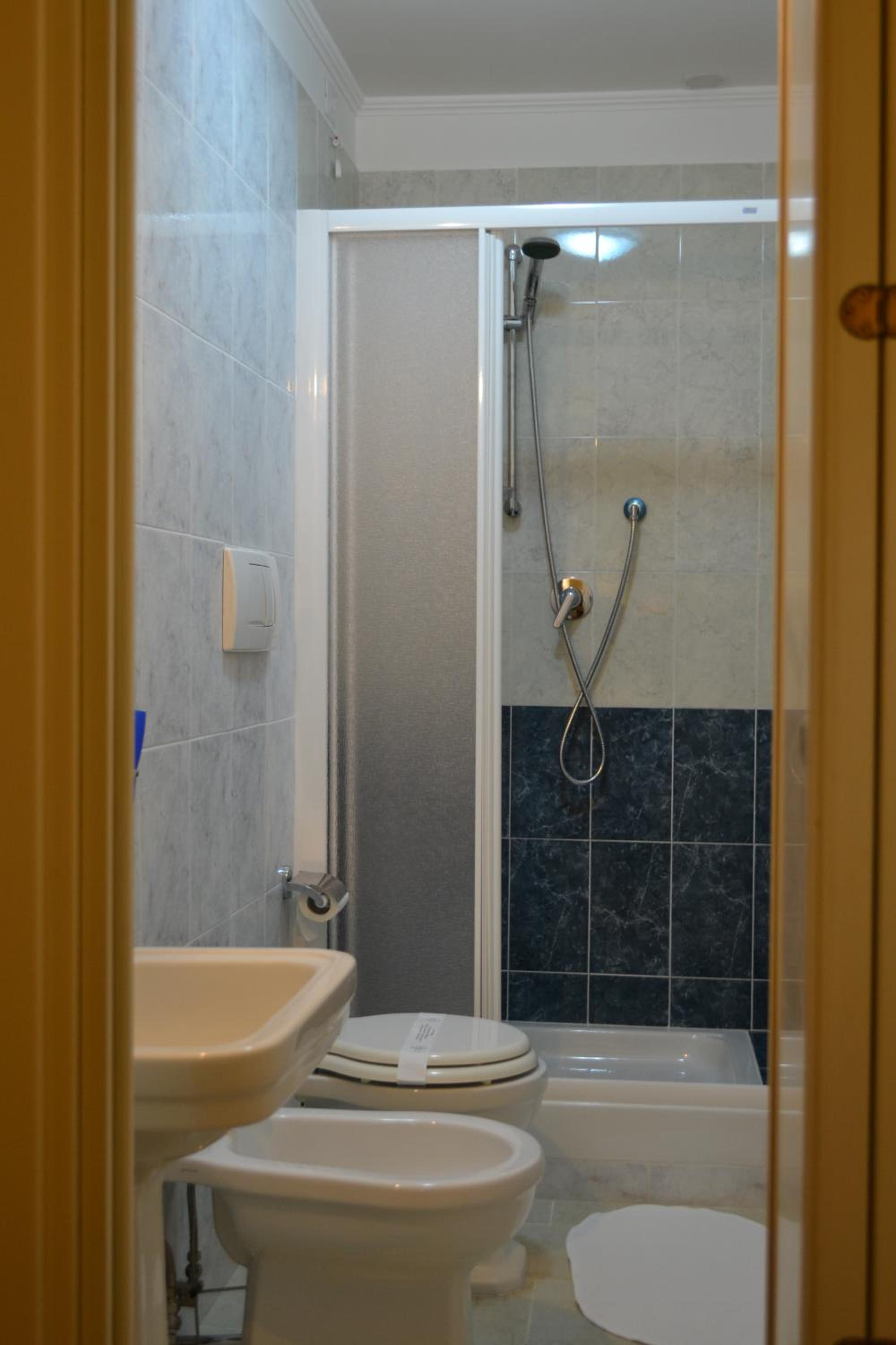 Tucci's Roma Guest House