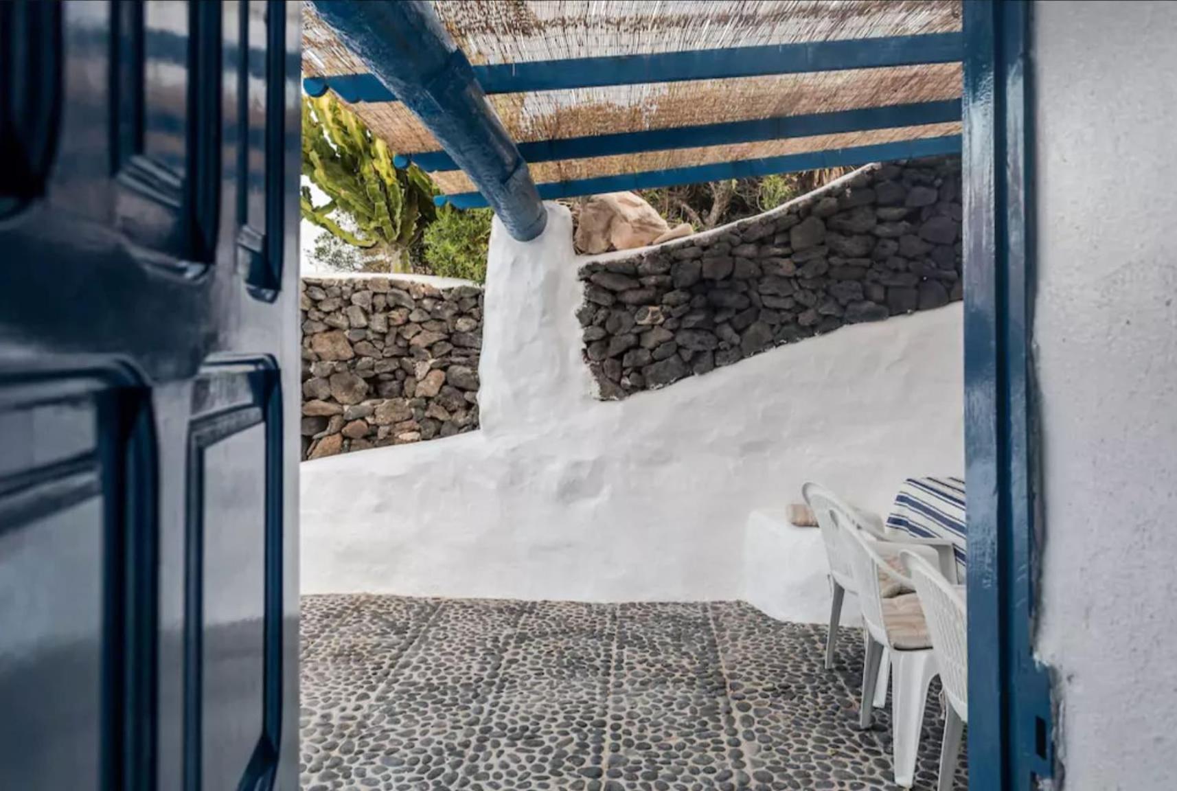 Seaside Villa La Graciosa by Airnest view 4