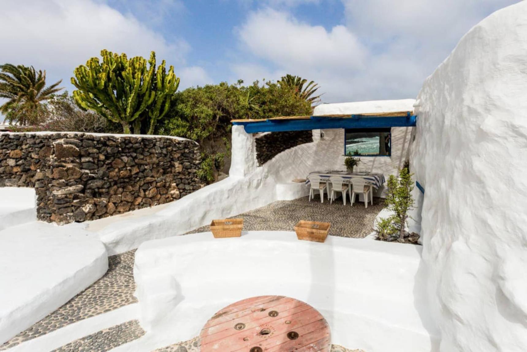 Seaside Villa La Graciosa by Airnest view 5