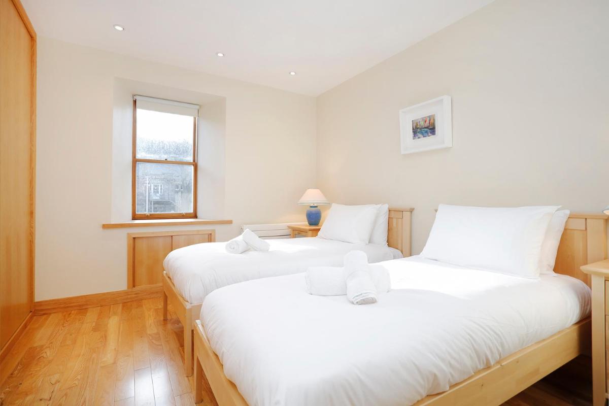 ALTIDO Unique Mezzanine Apartment in St Andrews view 3