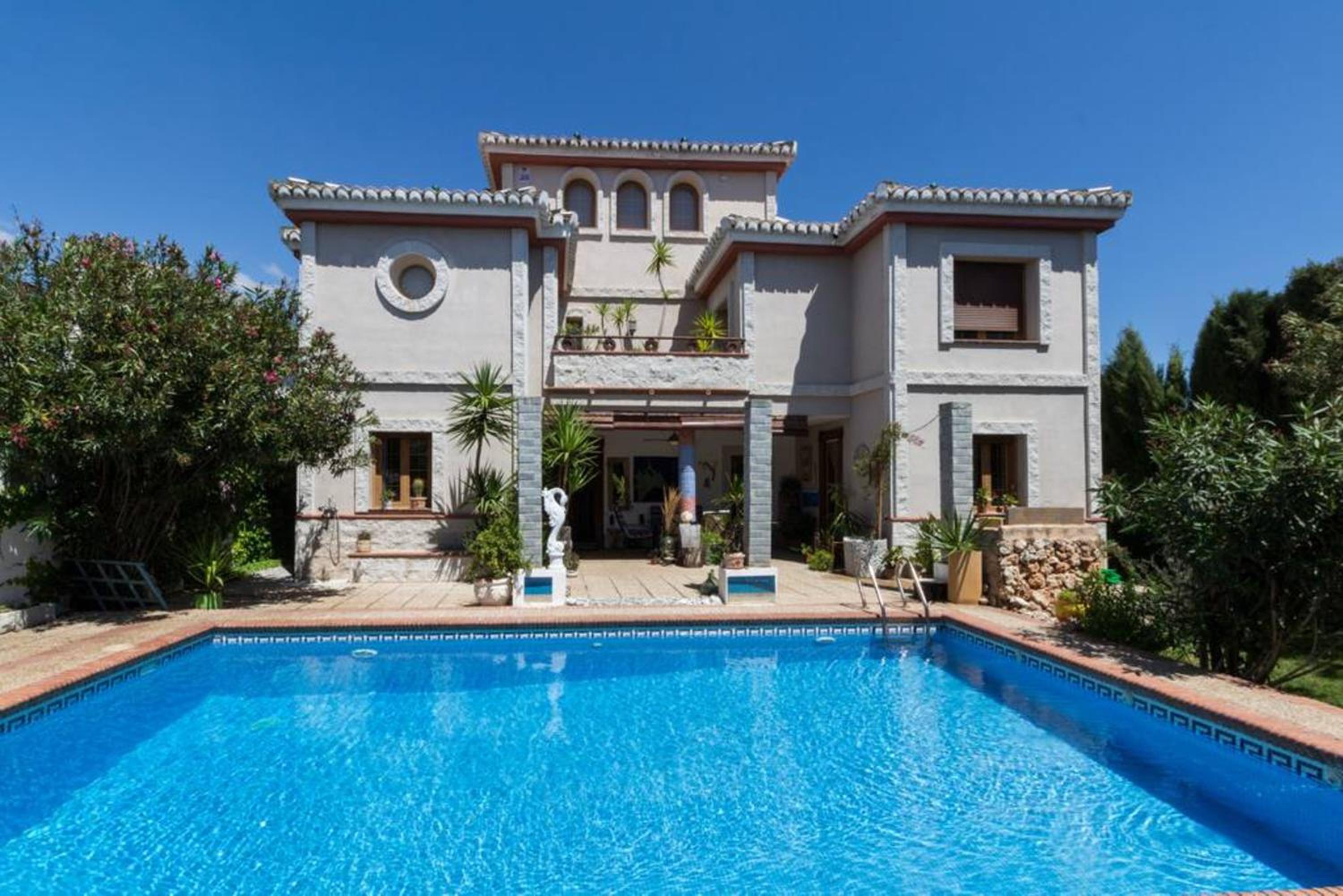 Charming Villa in Padul with Mountain View and Private Pool
