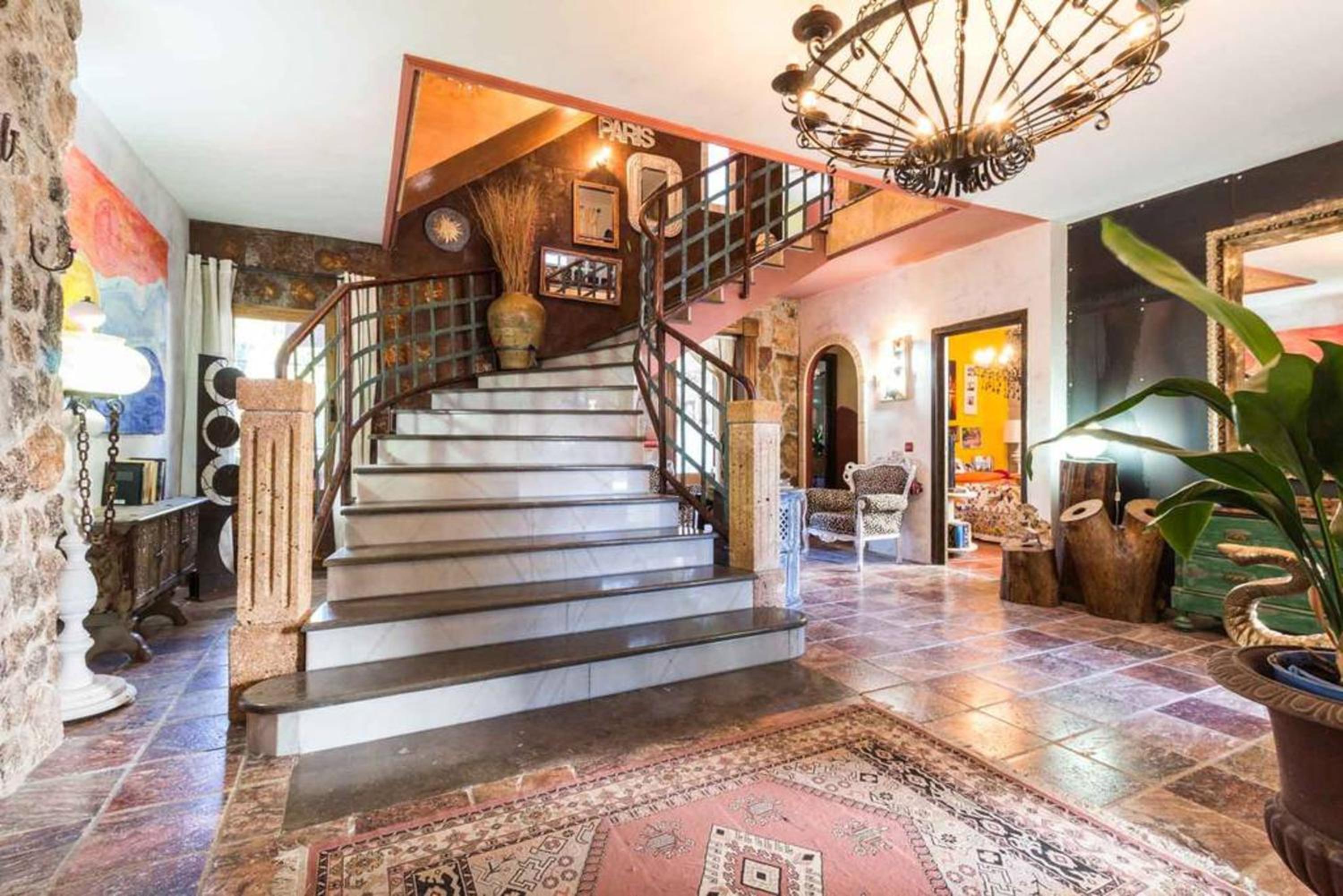 Charming Villa in Padul with Mountain View and Private Pool