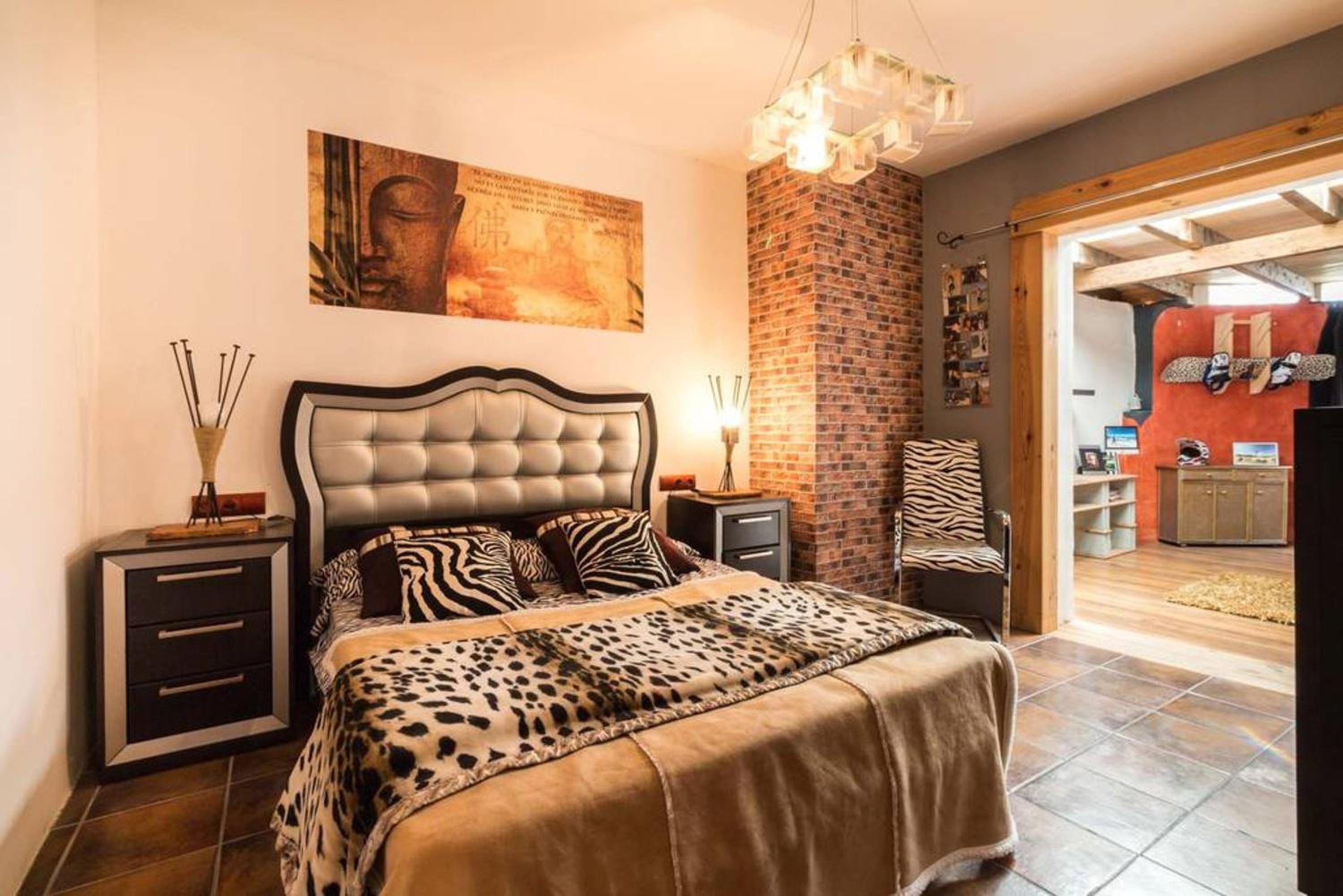 Charming Villa in Padul with Mountain View and Private Pool