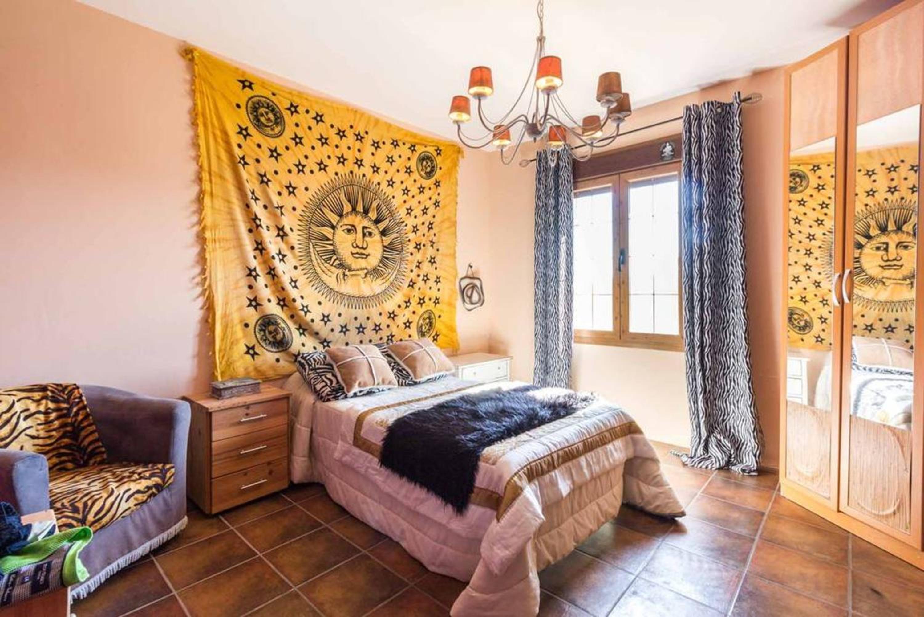 Charming Villa in Padul with Mountain View and Private Pool