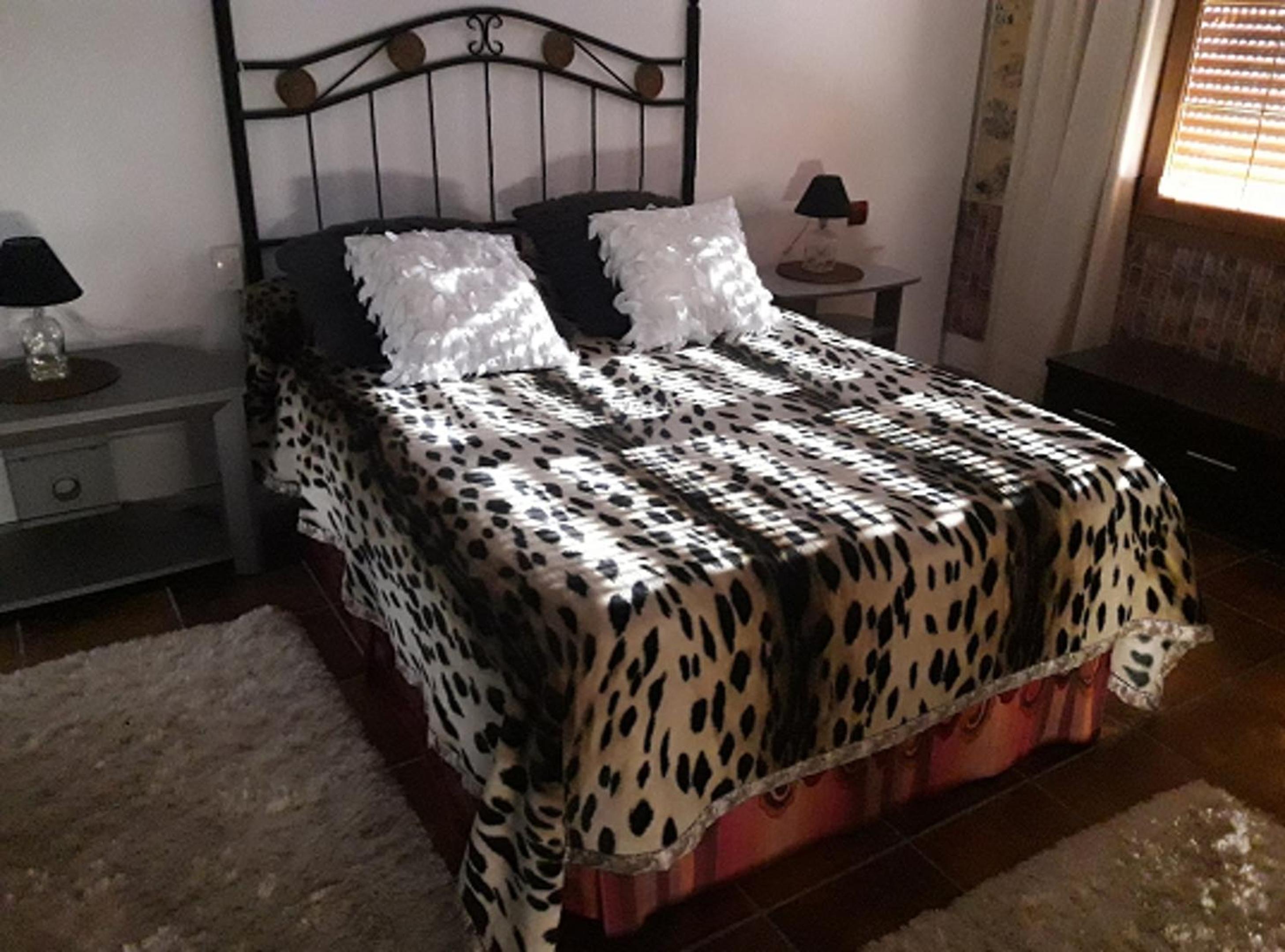 Charming Villa in Padul with Mountain View and Private Pool