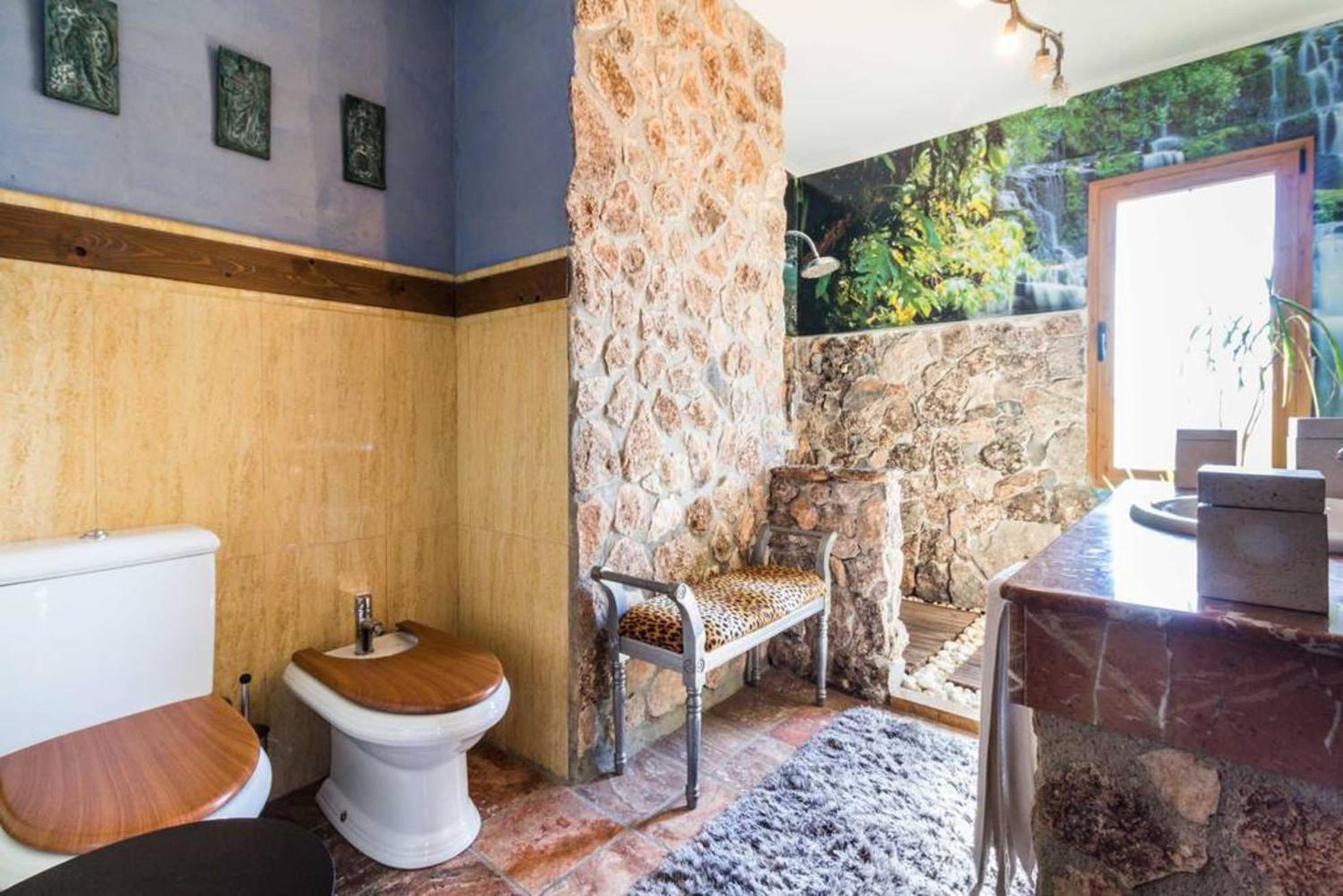 Charming Villa in Padul with Mountain View and Private Pool