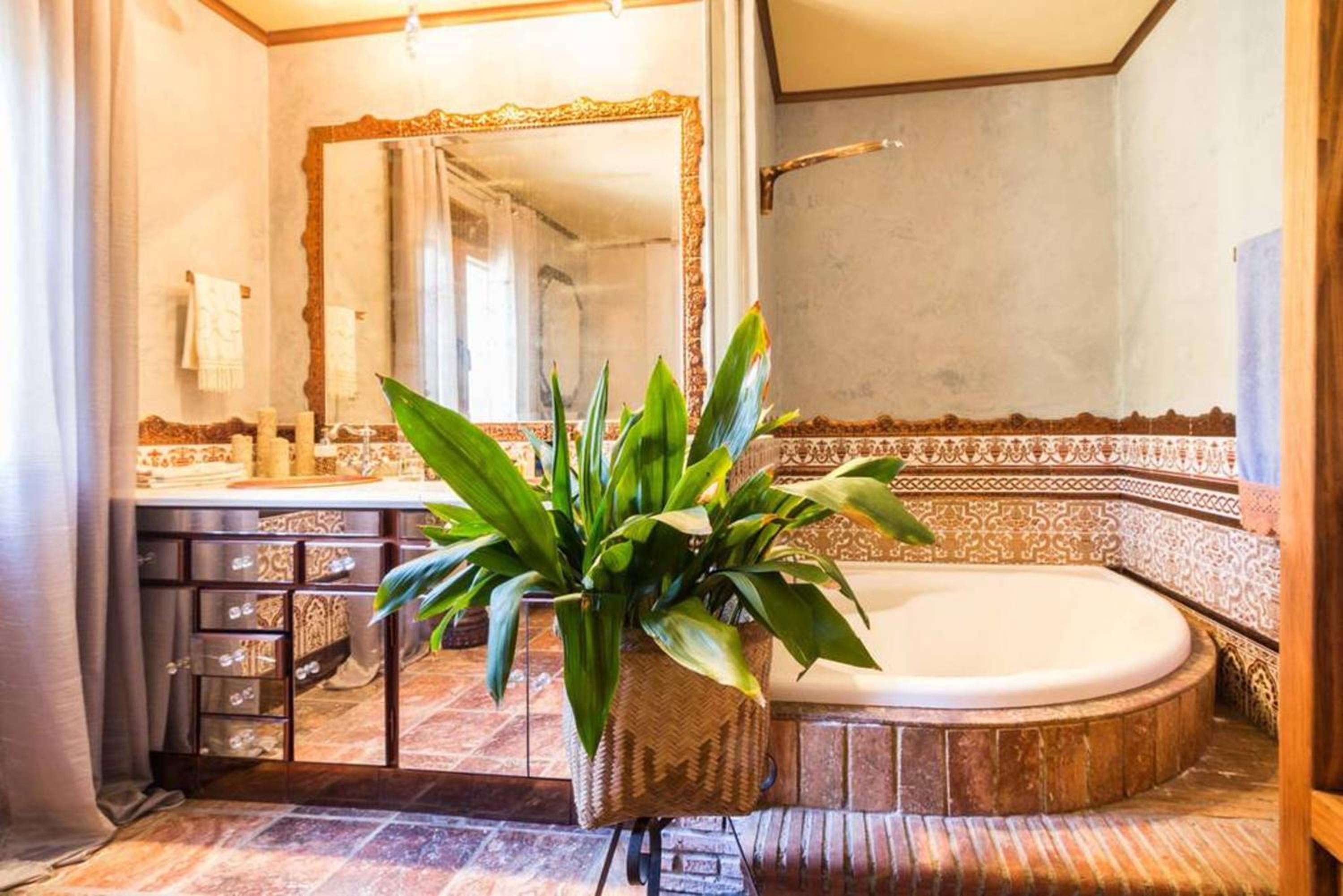 Charming Villa in Padul with Mountain View and Private Pool