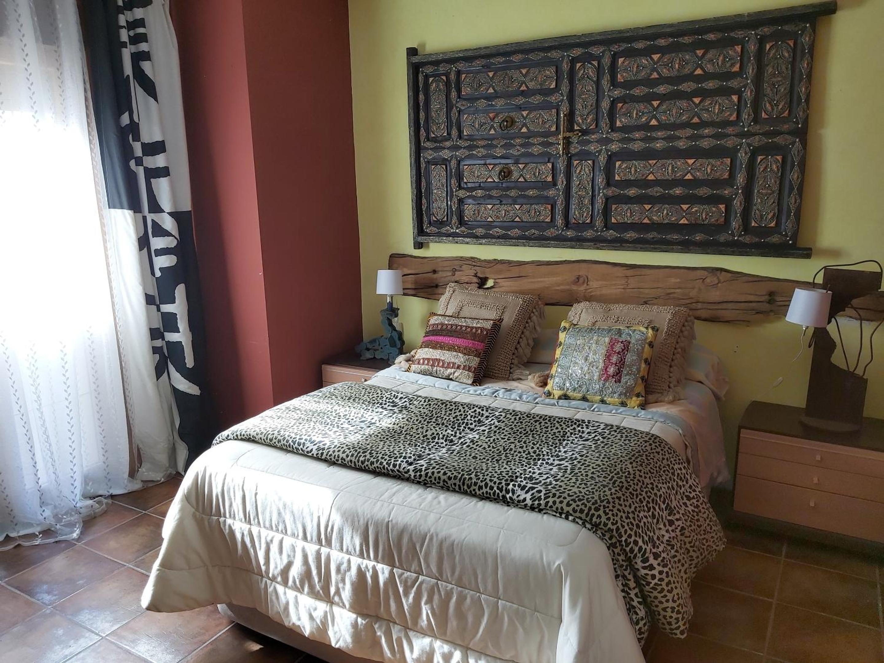 Charming Villa in Padul with Mountain View and Private Pool