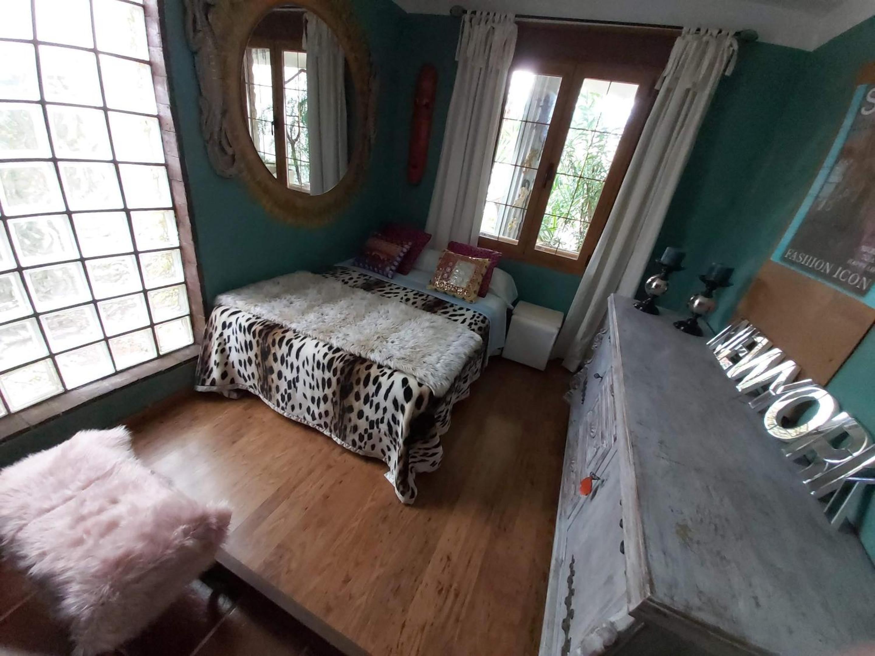 Charming Villa in Padul with Mountain View and Private Pool