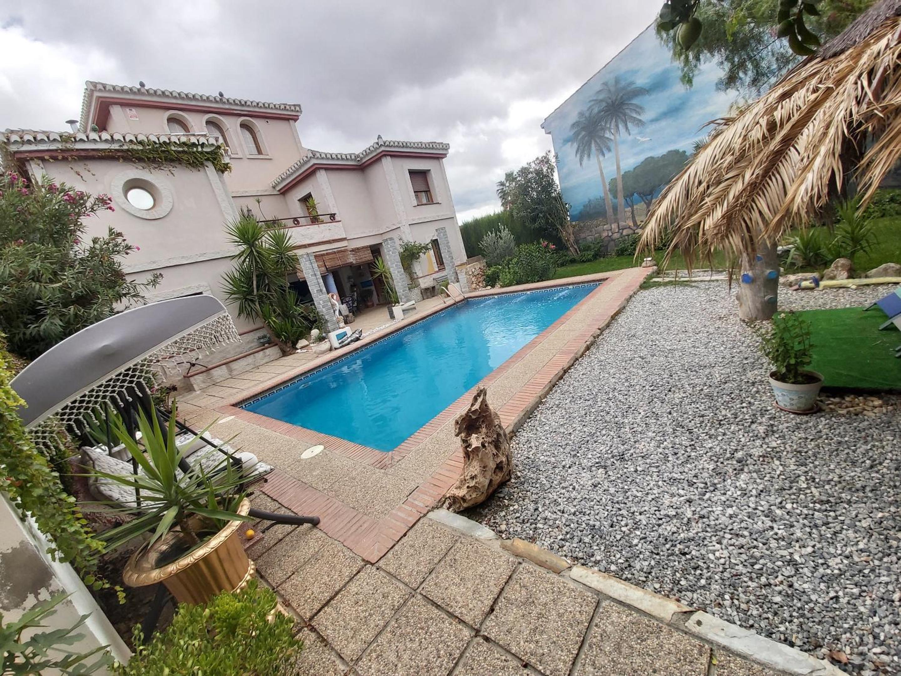 Charming Villa in Padul with Mountain View and Private Pool