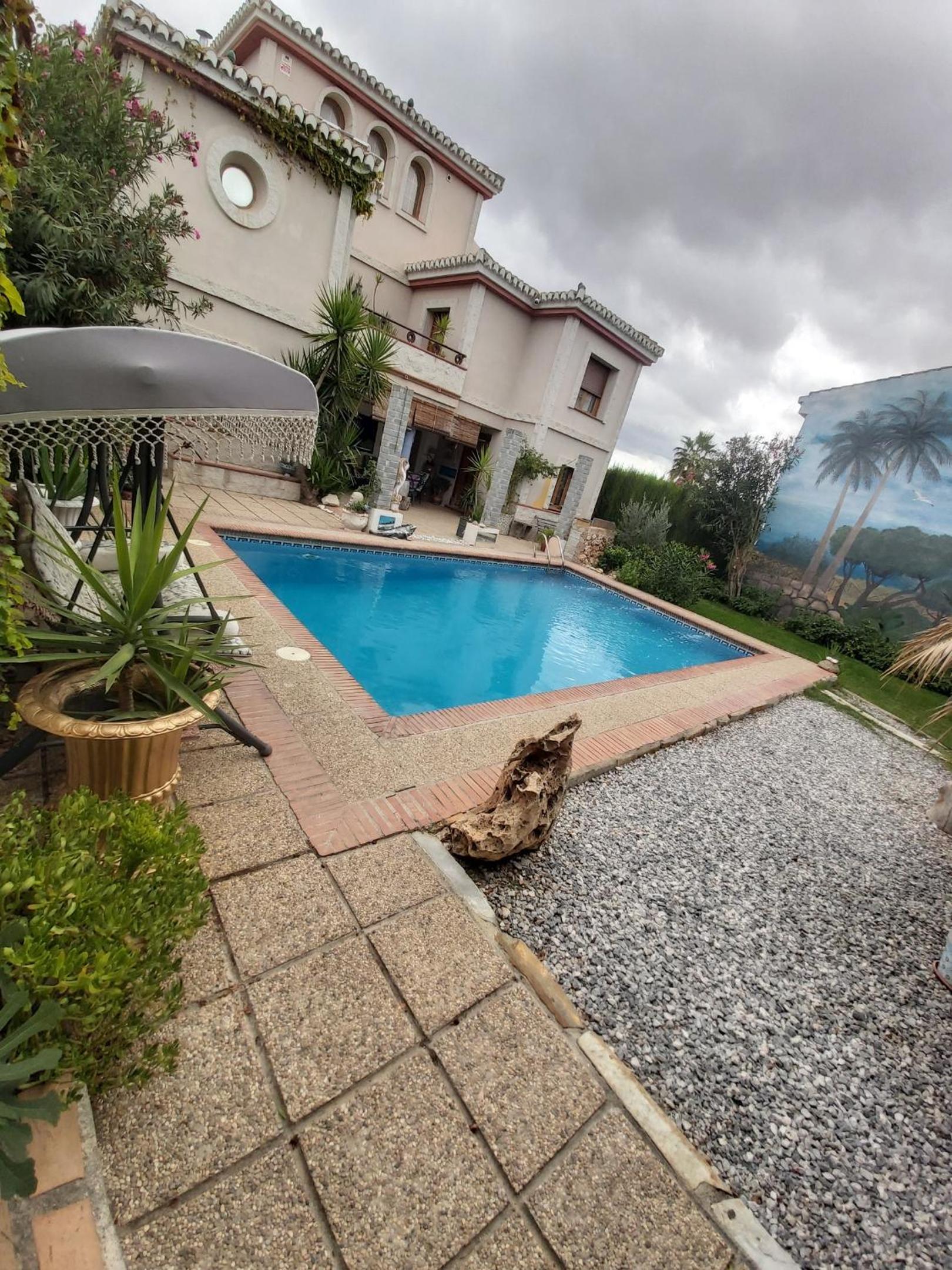 Charming Villa in Padul with Mountain View and Private Pool