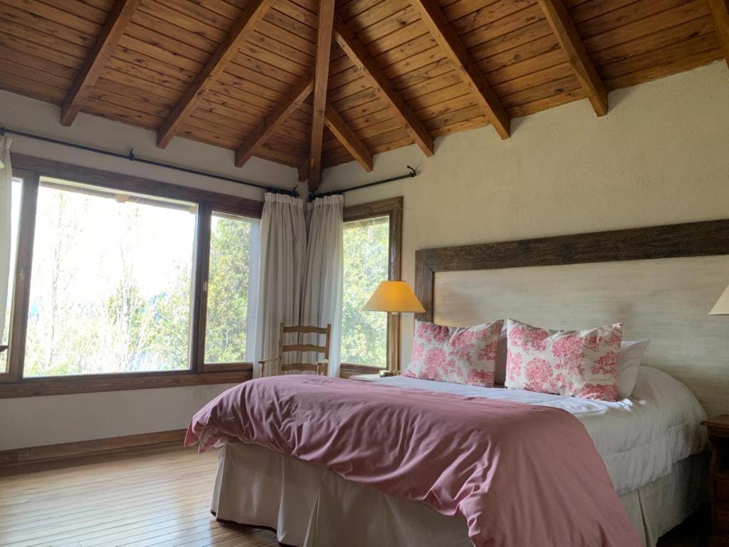 Arelauquen Bungalows & Suites