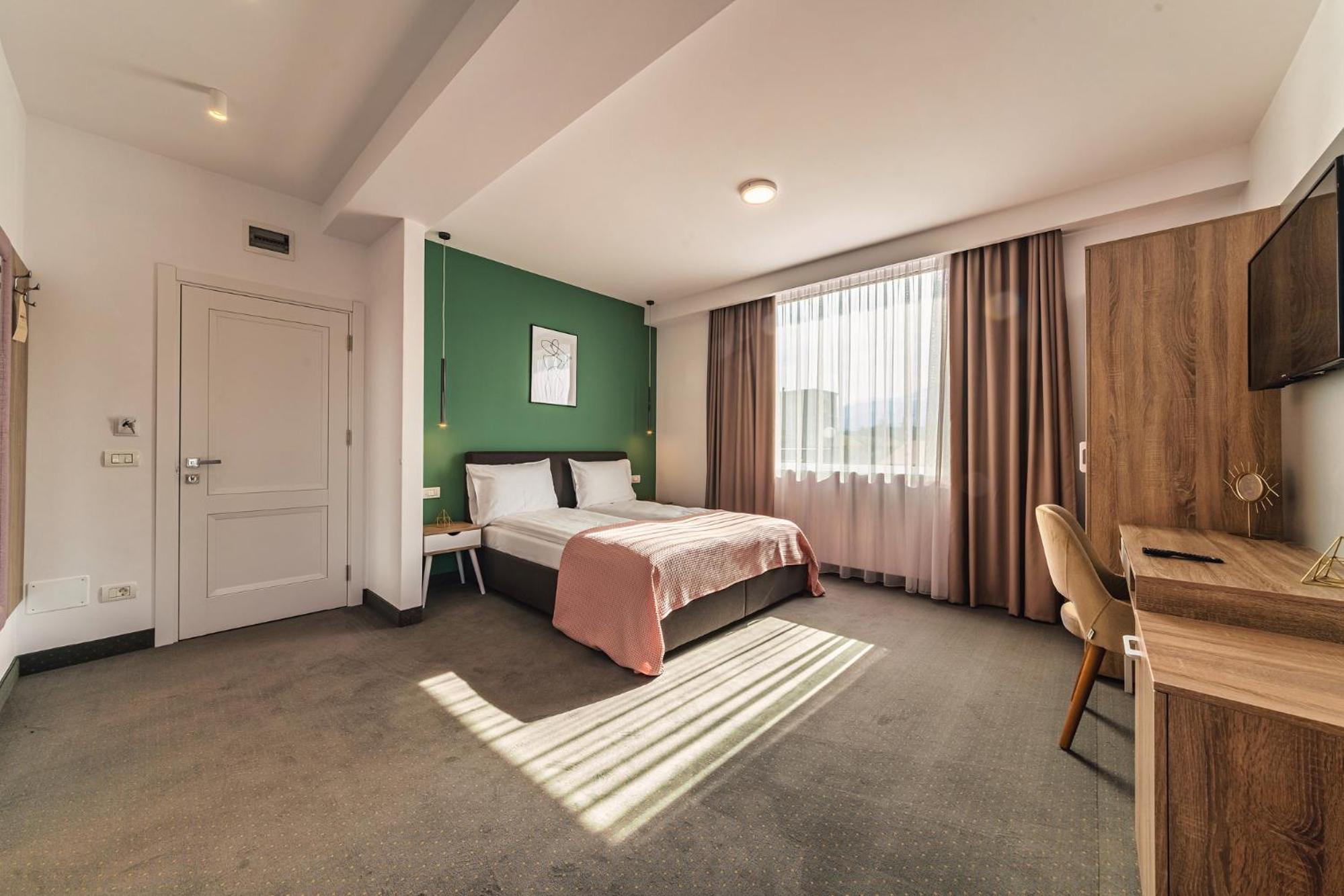 Saga Rooms view 5